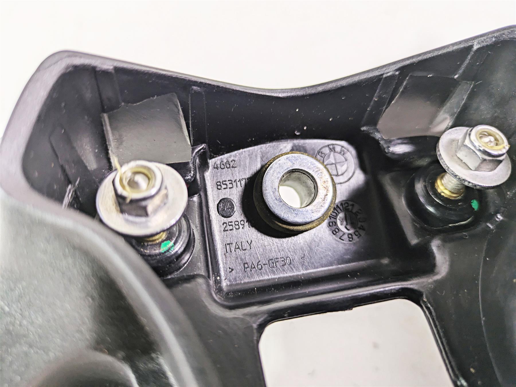 2015 BMW R nineT K21 Rear License Plate Holder Bracket Stay 46628531172 {{ shop.shopifyCountryName }} - Mototech271