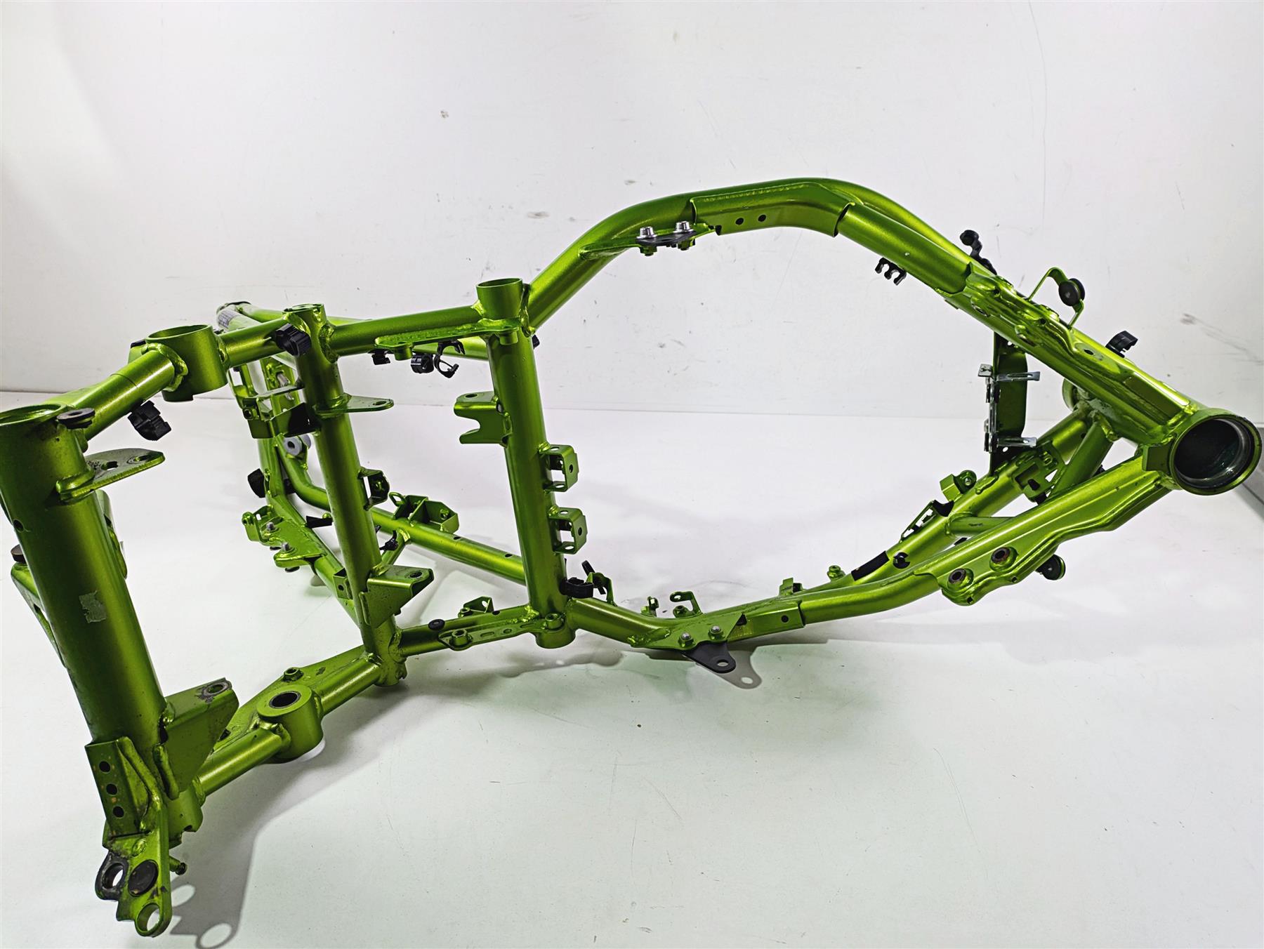 2021 Kawasaki Z900 ZR900 Straight Main Frame Chassis With Clean