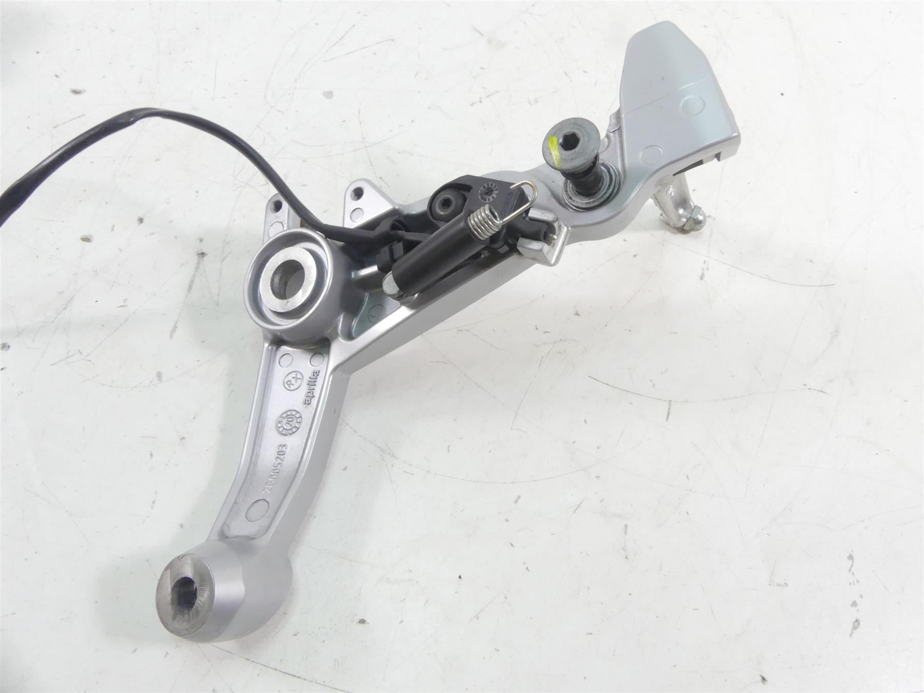 2021 Aprilia RS 660 Right Front Rider Driver Footpeg Foot Peg & Mount 2B005203 {{ shop.shopifyCountryName }} - Mototech271
