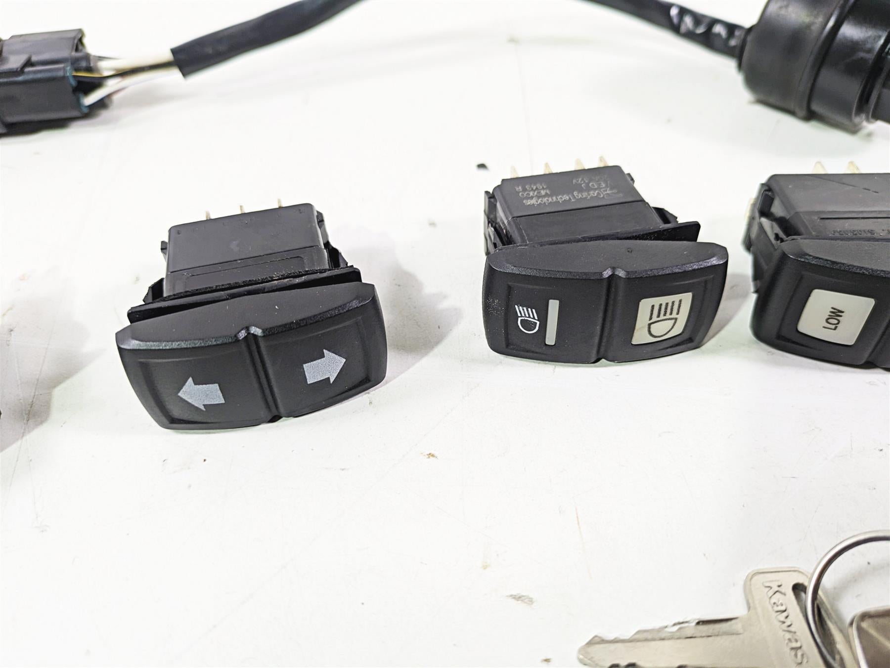 2020 Kawasaki Teryx KRX KRF 1000 Ignition Light Awd Switch & Key Set 27005-0643 {{ shop.shopifyCountryName }} - Mototech271