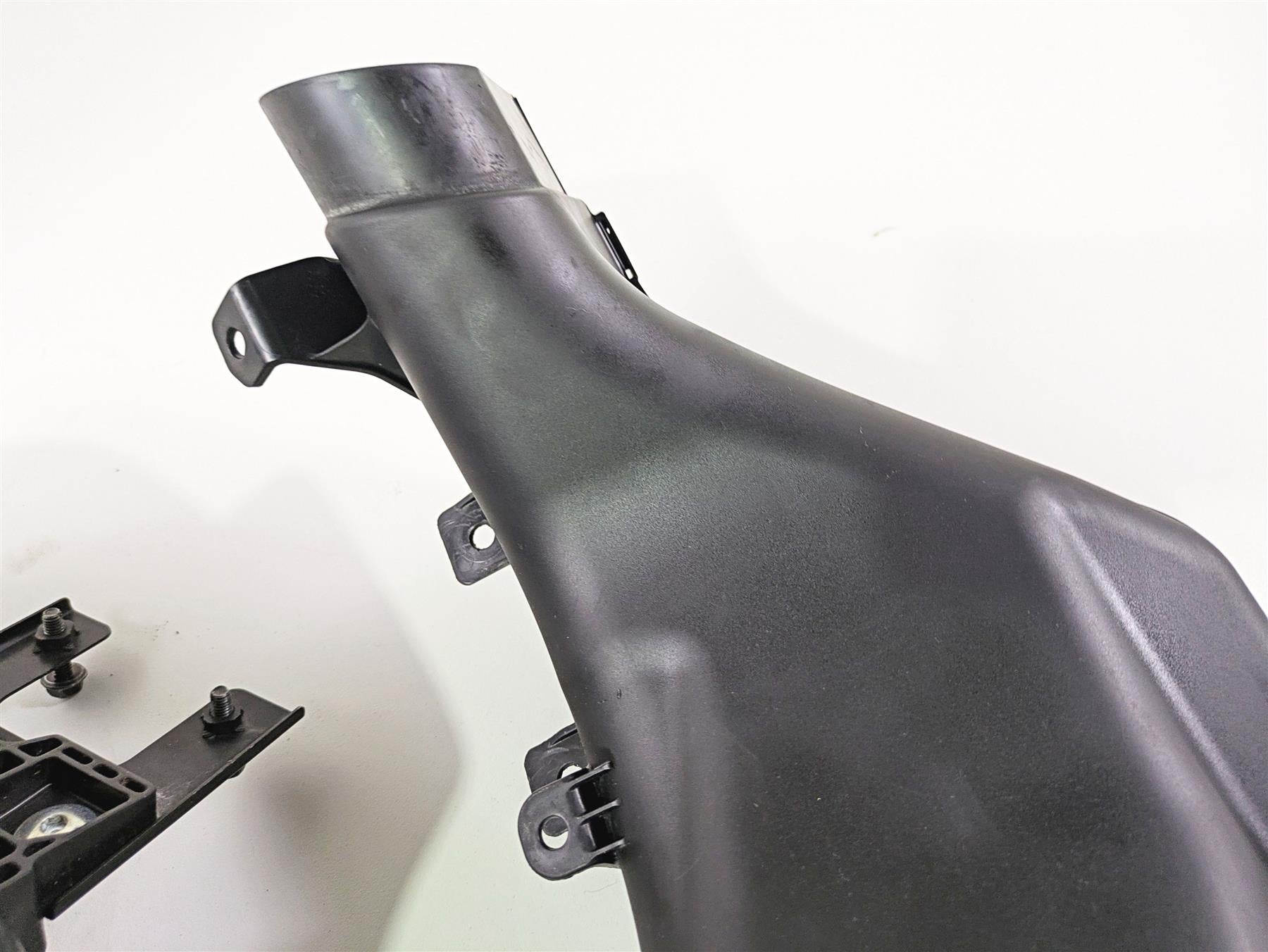 2023 Suzuki GSX1300 RR Hayabusa Air Intake Duct Set & Covers 94420-10L00 {{ shop.shopifyCountryName }} - Mototech271