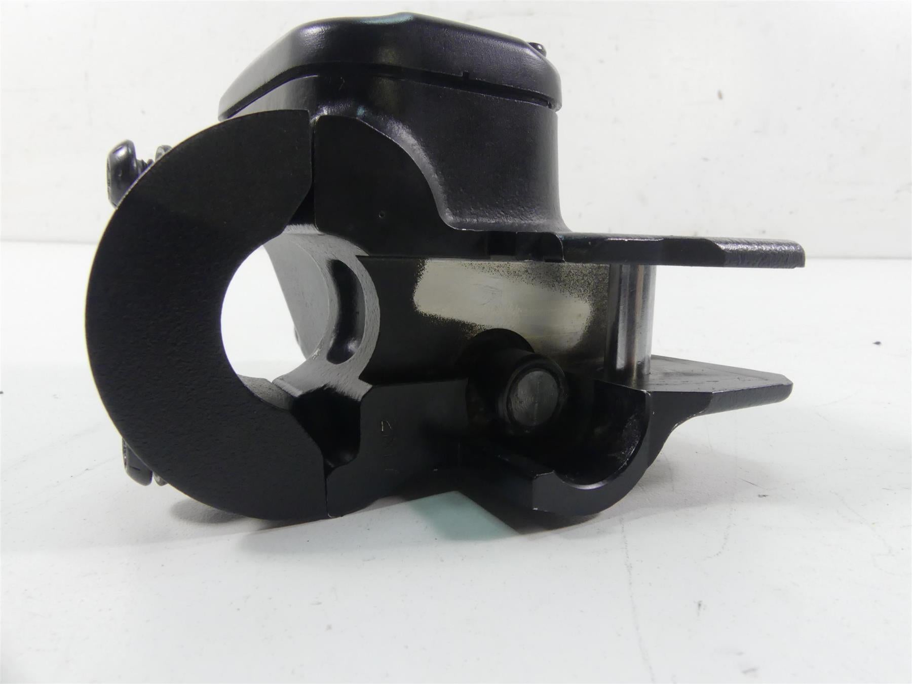 2022 Harley Softail FXBBS Street Bob Front Brake Master Cylinder 1/2" 41700233 {{ shop.shopifyCountryName }} - Mototech271
