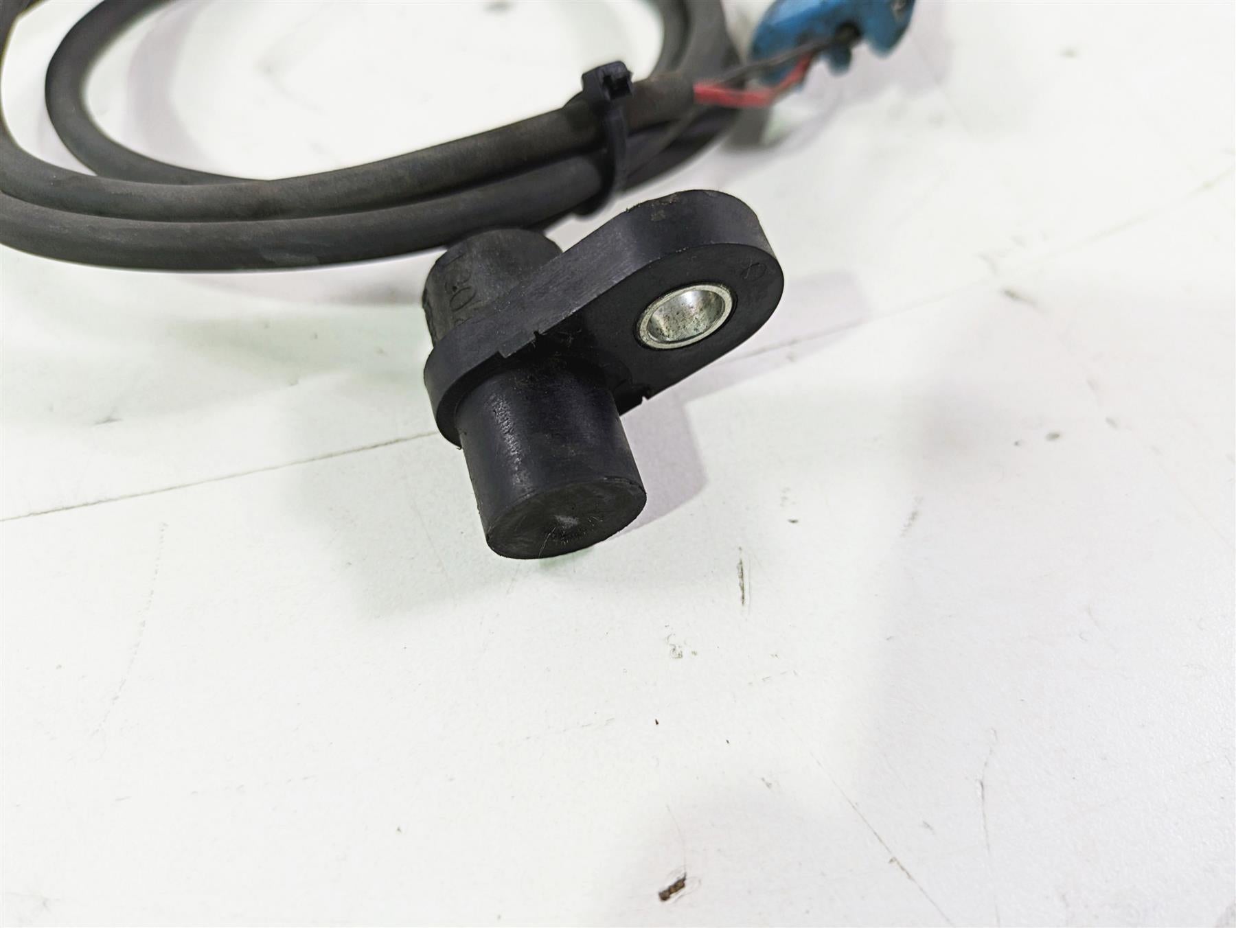 2012 Victory Cross Country Rear Abs Wheel Speed Brake Sensor 4013251 {{ shop.shopifyCountryName }} - Mototech271