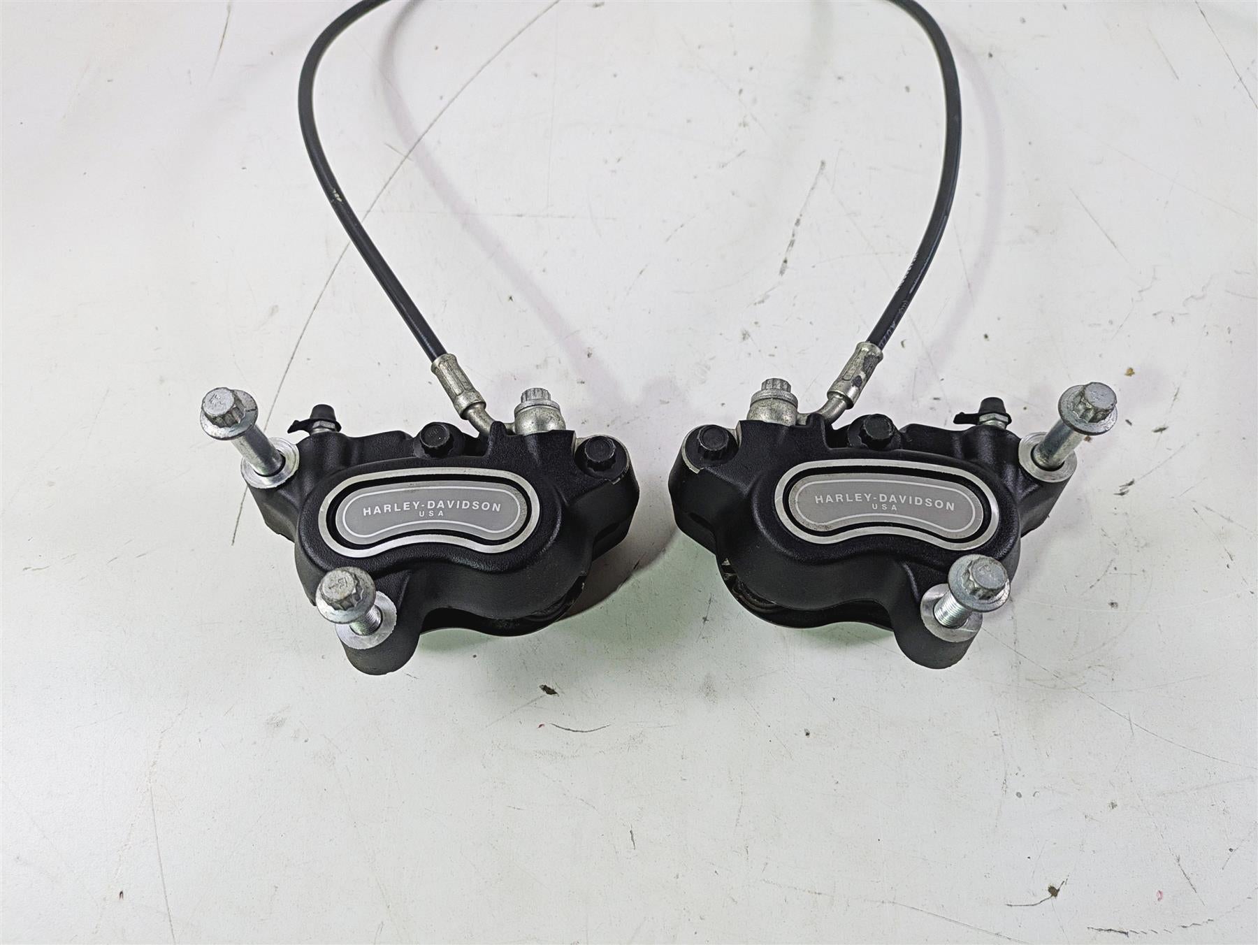2015 Harley FXDL Dyna Low Rider Front Brake Caliper Set 41300001 41300002 {{ shop.shopifyCountryName }} - Mototech271