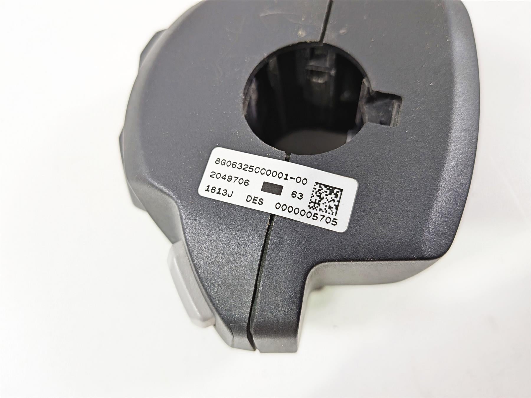 2019 Triumph Speed Triple RS 1050 Right Hand Control Switch Stop Start T2049706 {{ shop.shopifyCountryName }} - Mototech271