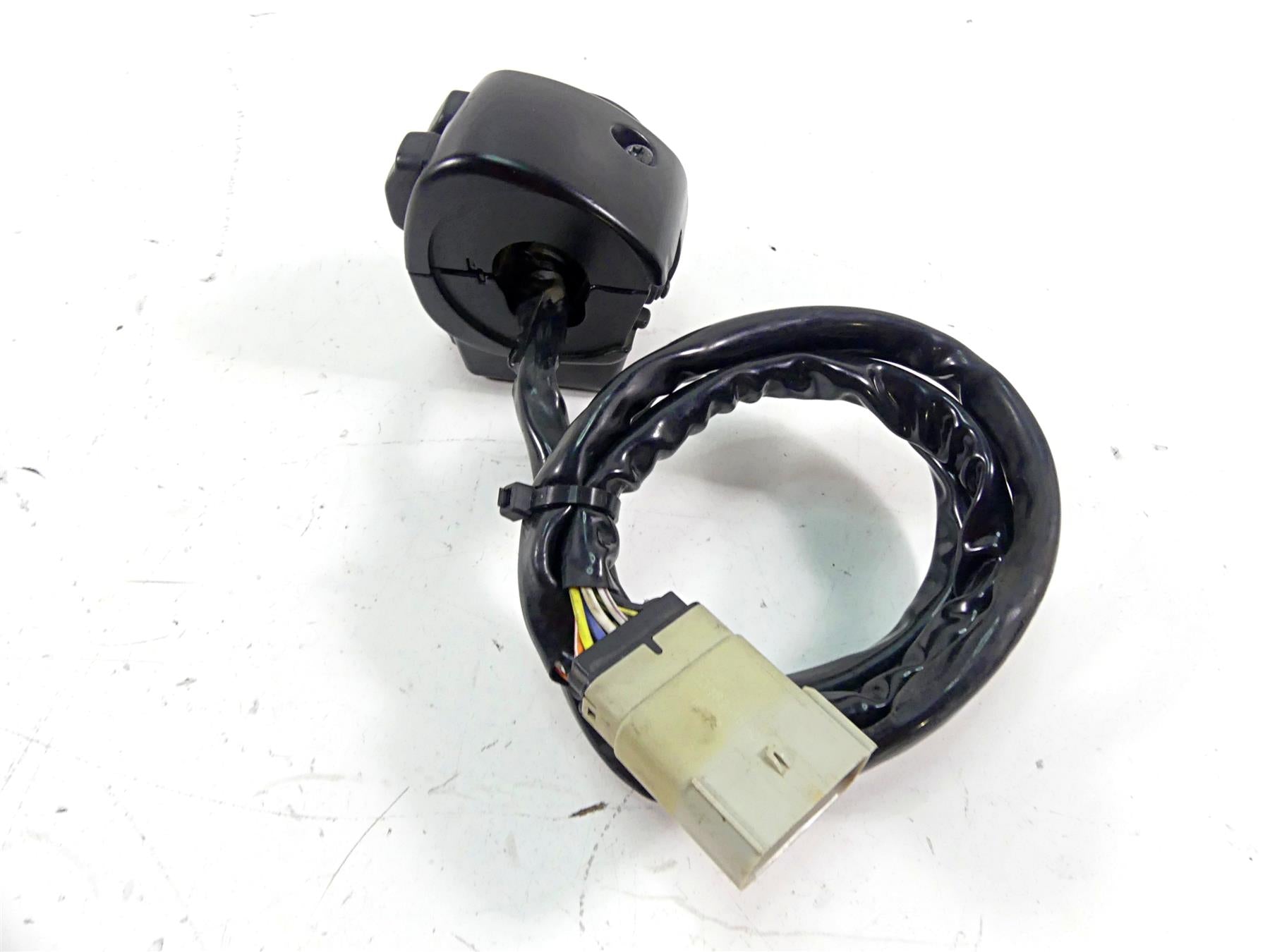 2011 Harley Touring FLTRX Road Glide Left Hand Audio Control Switch 71682-06A {{ shop.shopifyCountryName }} - Mototech271