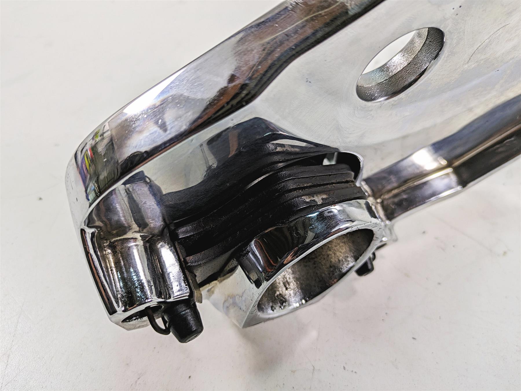 1999 Harley Dyna FXDL Low Rider Rear Chrome Brake Caliper 44050-87 {{ shop.shopifyCountryName }} - Mototech271