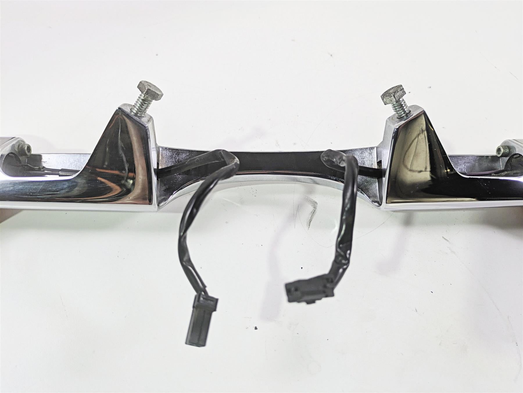 1999 Harley Touring FLHTCUI E-Glide Rear Blinker Turn Signal Bar 68510-74C {{ shop.shopifyCountryName }} - Mototech271