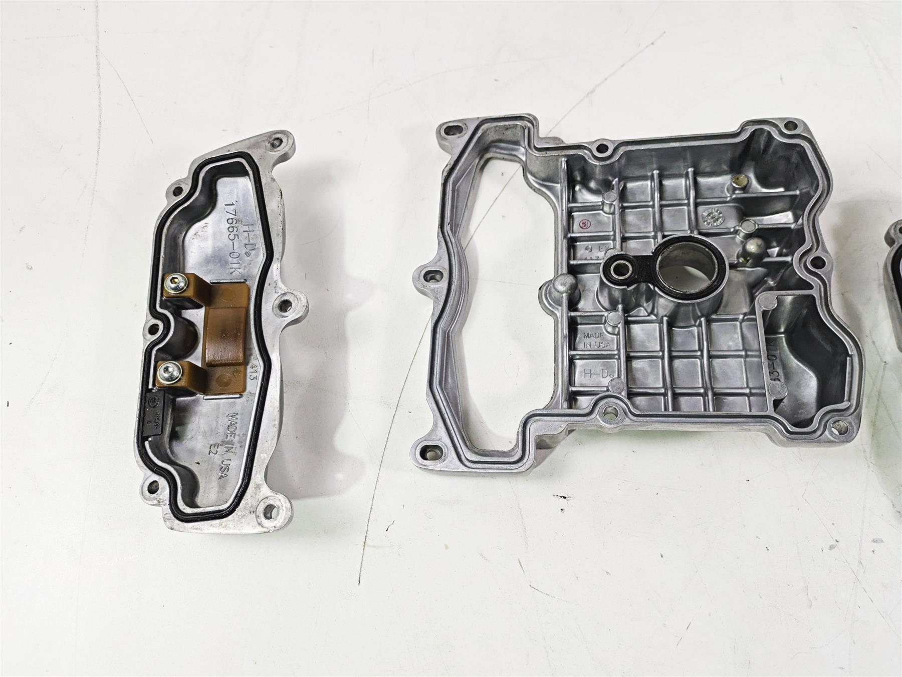 2010 Harley VRSCF Muscle Rod Cylinderhead Valve Cover Set 17663-01K {{ shop.shopifyCountryName }} - Mototech271
