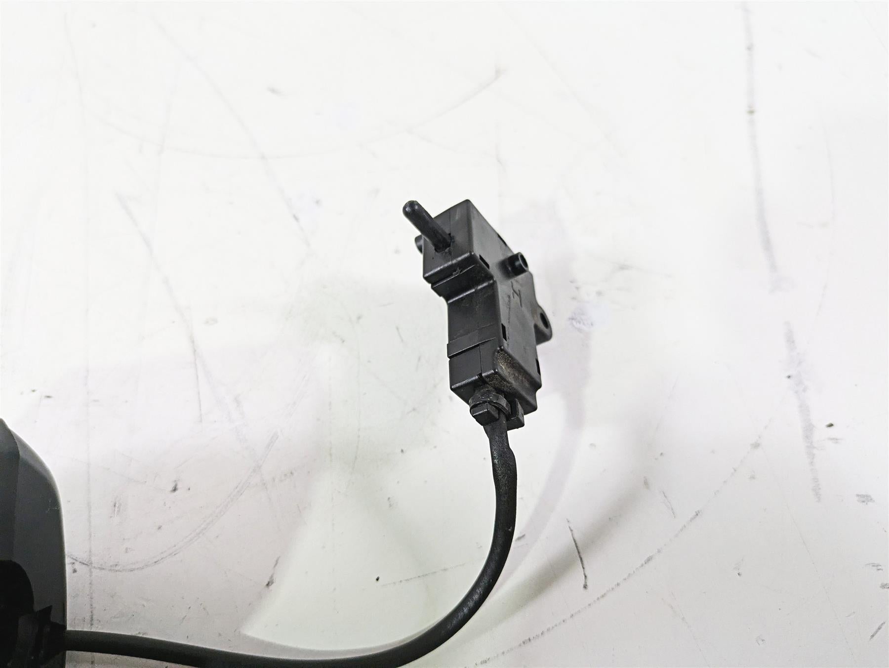 2020 Triumph Daytona 765 Moto2 Left Hand Control Switch T2044339 {{ shop.shopifyCountryName }} - Mototech271