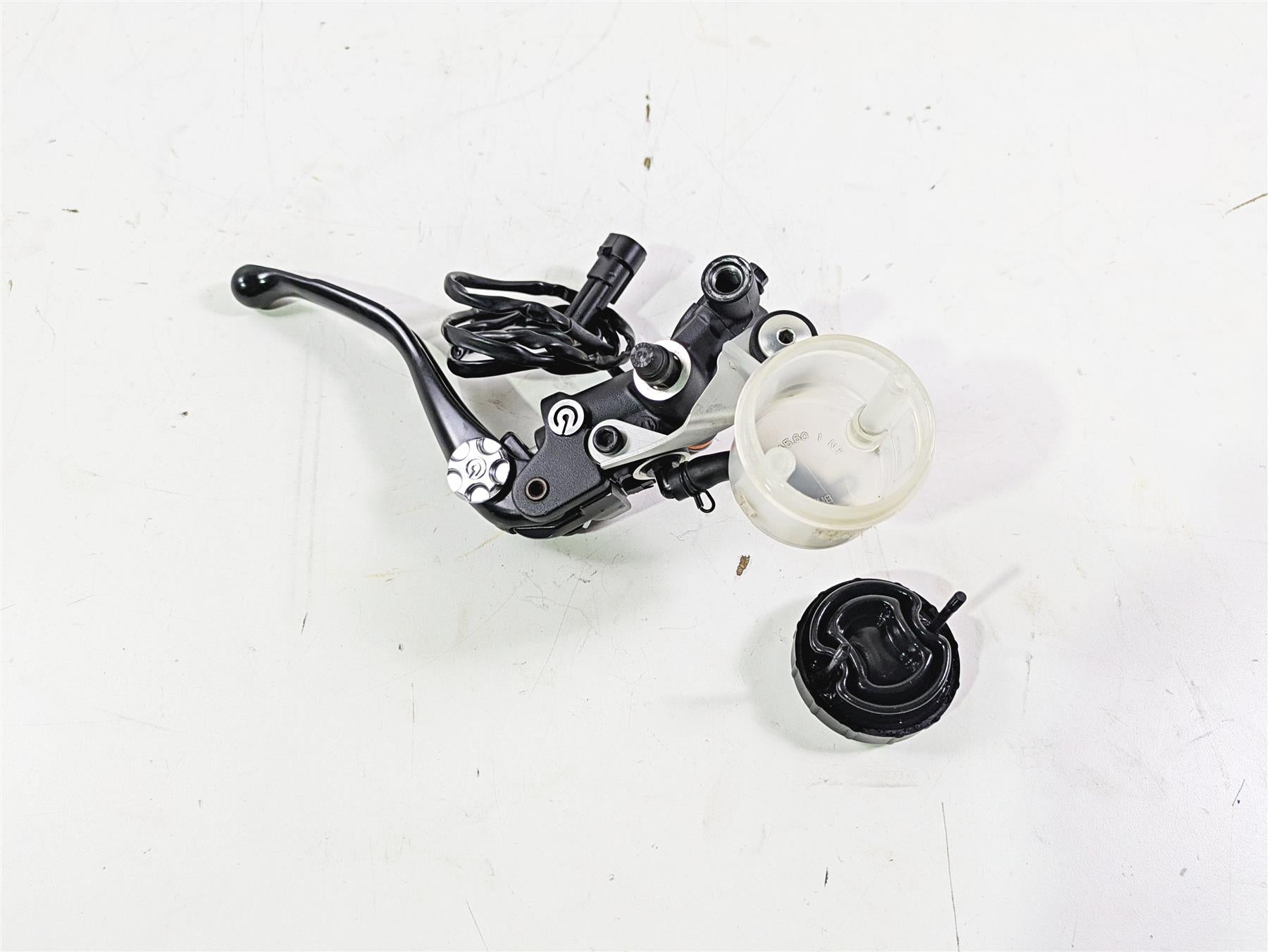2018 KTM 1290 Super Adv S Front Radial Brembo Brake Pump & Lever 6201310110030 {{ shop.shopifyCountryName }} - Mototech271