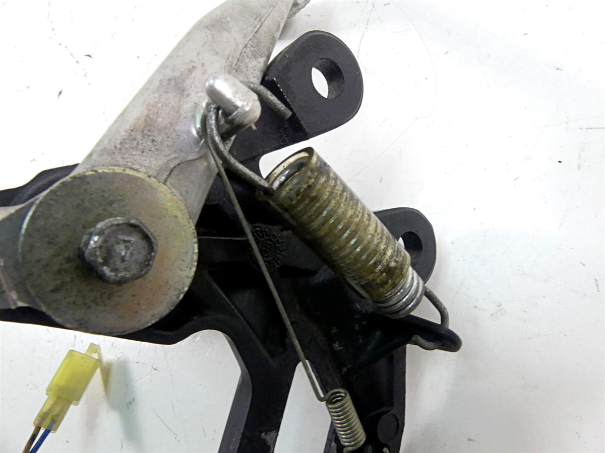 2010 Kawasaki ZX1400 ZX14 R Ninja Front Right Foot Peg & Brake Pedal 34028-0032 {{ shop.shopifyCountryName }} - Mototech271