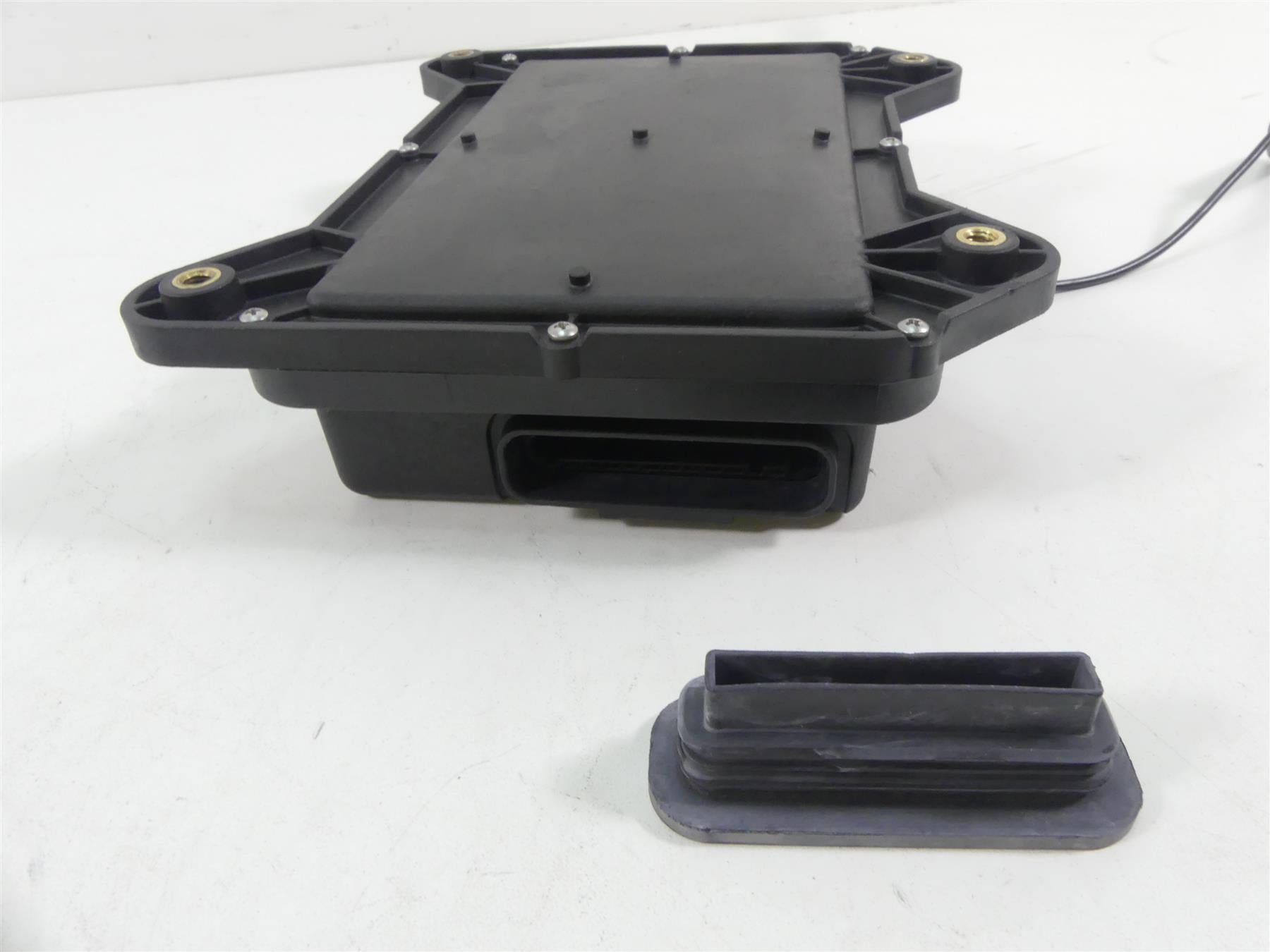 2016 Indian Chieftain Dark Horse Ntouch Audio Radio Module Unit 2413014 {{ shop.shopifyCountryName }} - Mototech271