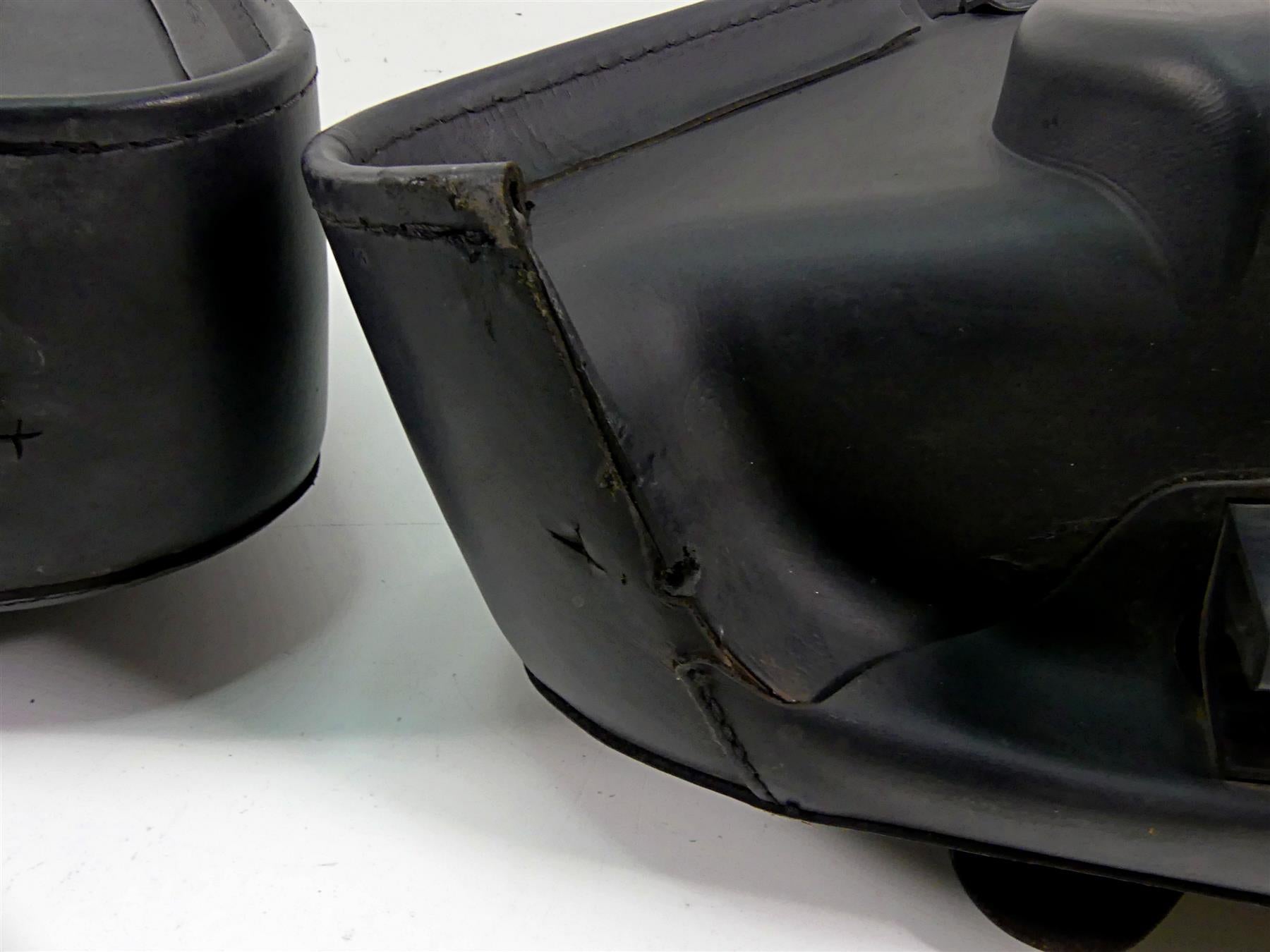 2007 Harley Touring FLHRC Road King Saddlebag Saddle Bag Storage Set 91138-98C {{ shop.shopifyCountryName }} - Mototech271