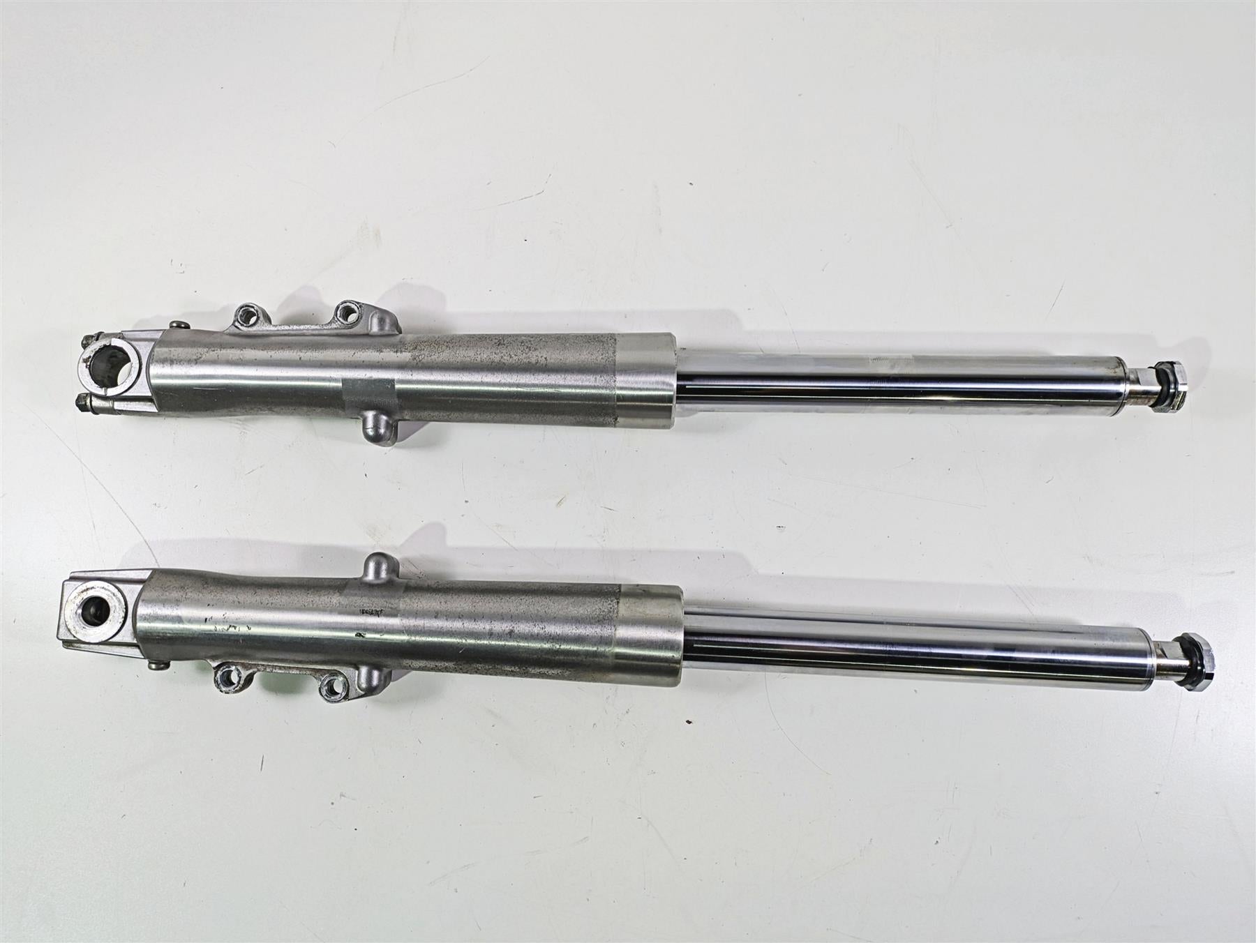2010 Harley Touring FLHX Street Glide Front Fork Leg 41mm 46495-09 46502-09 | Mototech271