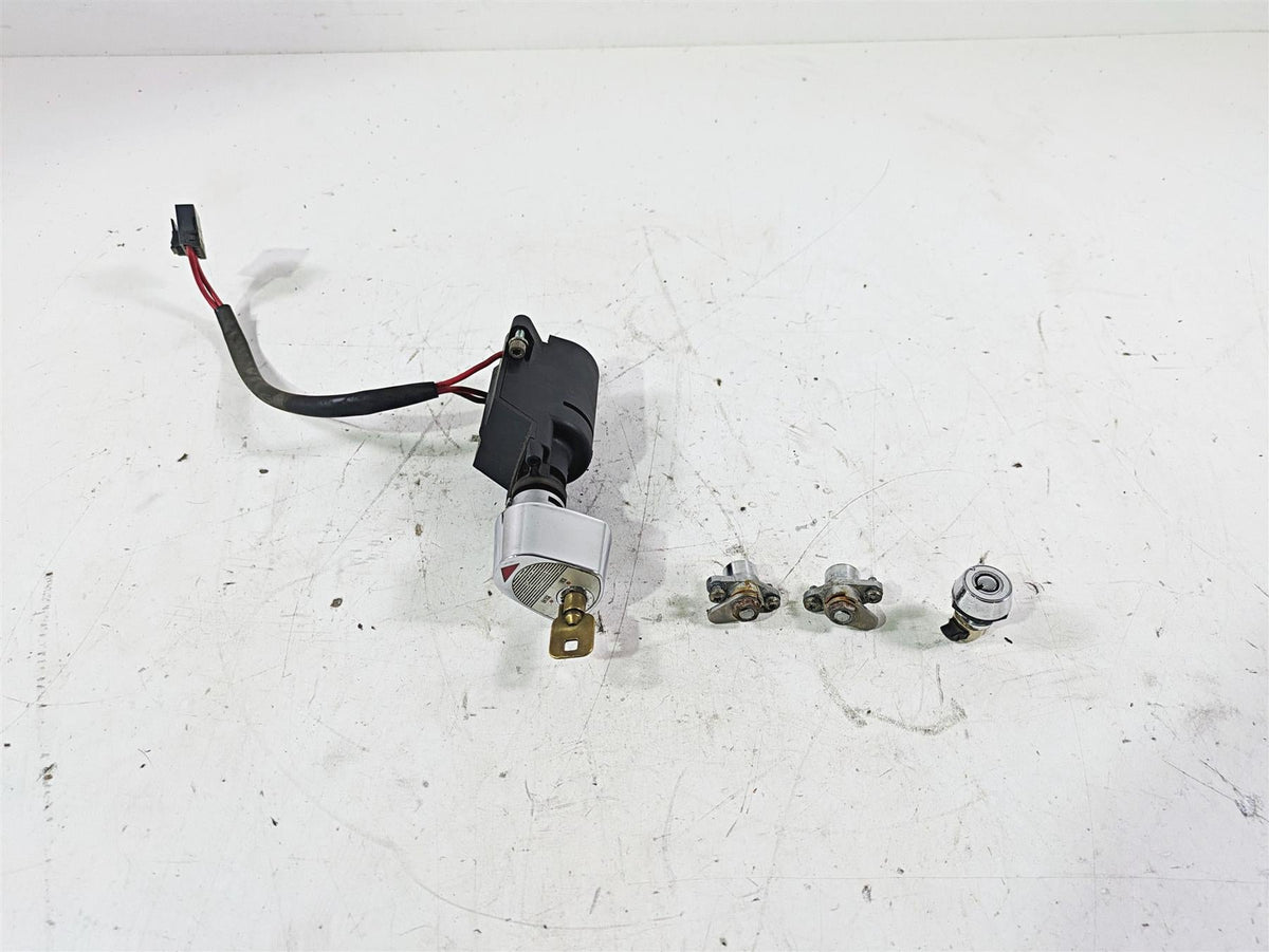 2003 Harley Touring FLHTCUI 100TH E-Glide Ignition Switch Key Lock Set 71640-99 {{ shop.shopifyCountryName }} - Mototech271
