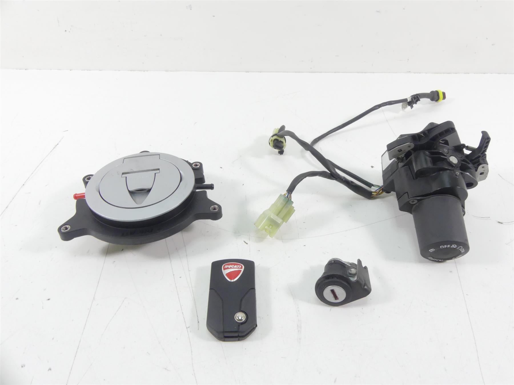 2015 Ducati Diavel Carbon Red Hands Free Ignition Switch Key Cap Set 59821232A