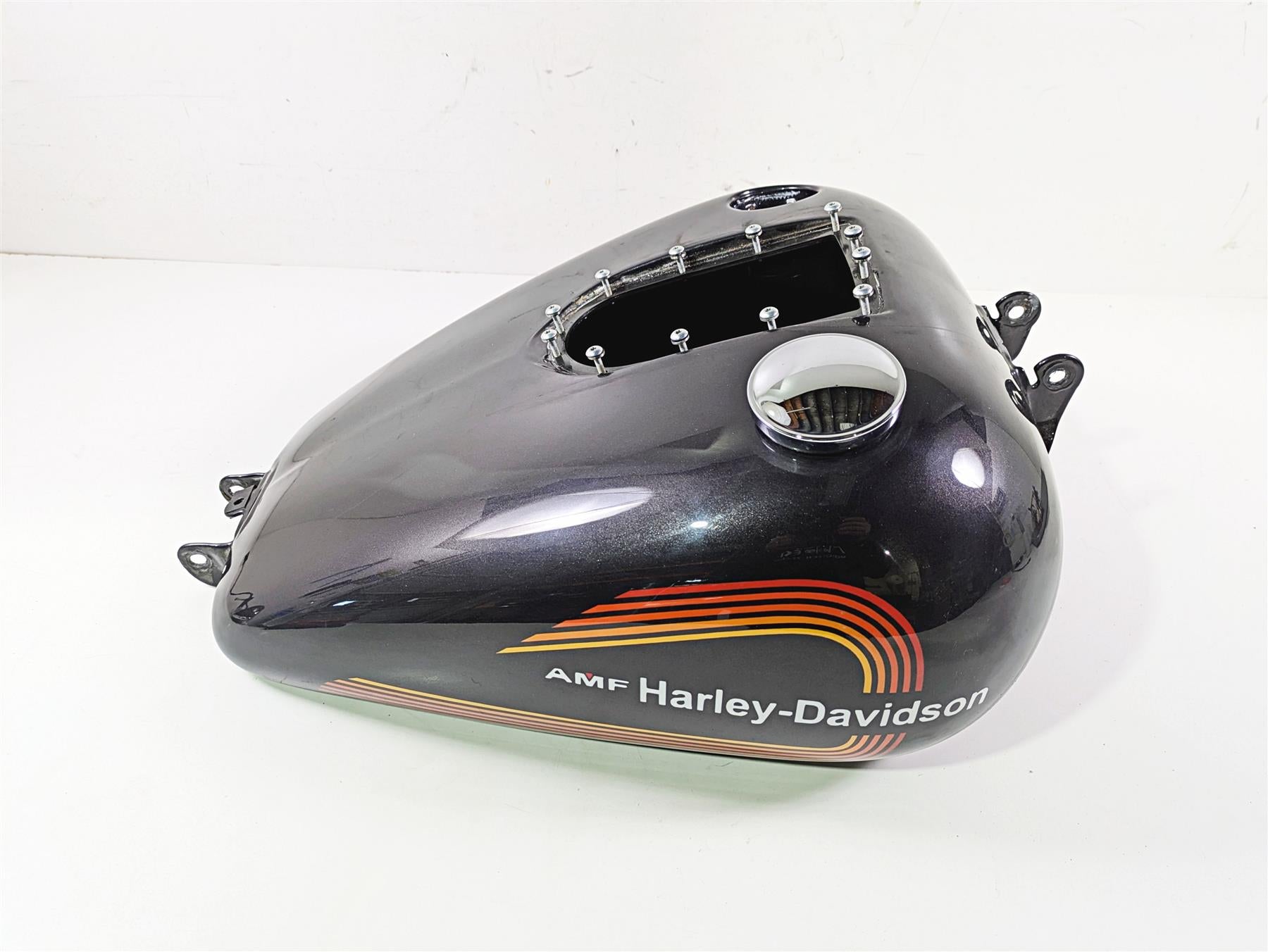 2011 Harley FXDC Dyna Super Glide Fuel Gas Petrol Tank Reservoir - Read 61000705 {{ shop.shopifyCountryName }} - Mototech271