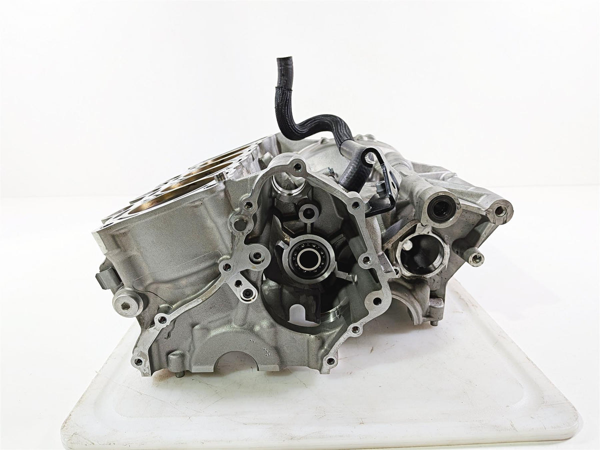 2017 BMW S1000RR K46 Upper Engine Crank Case Cylinder Jugs 11008561534 {{ shop.shopifyCountryName }} - Mototech271