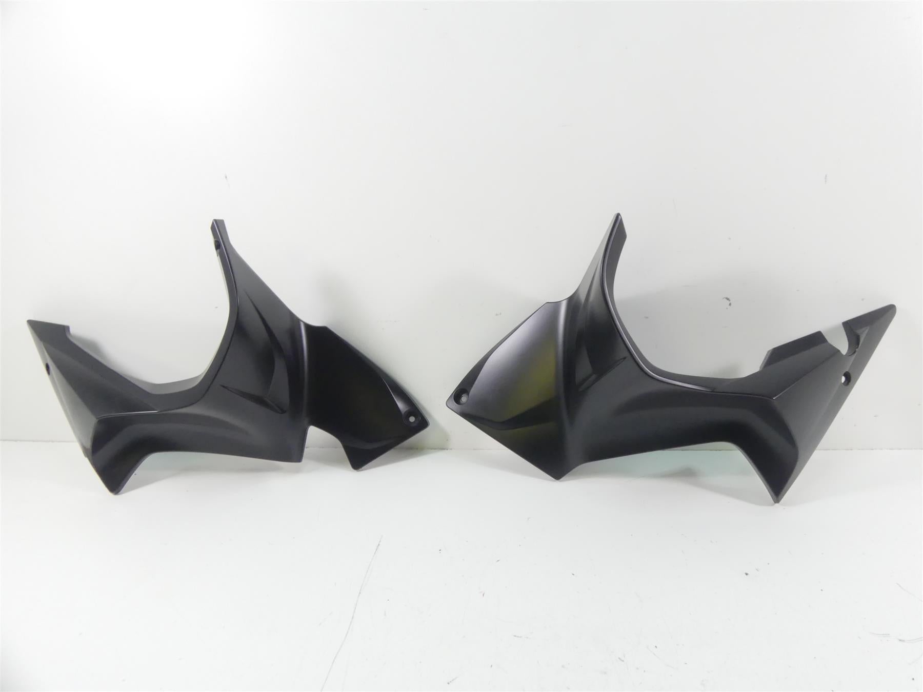 2017 BMW R1200RT K52 Left & Right Engine Fairing Cover 46638533580 46638533579 {{ shop.shopifyCountryName }} - Mototech271