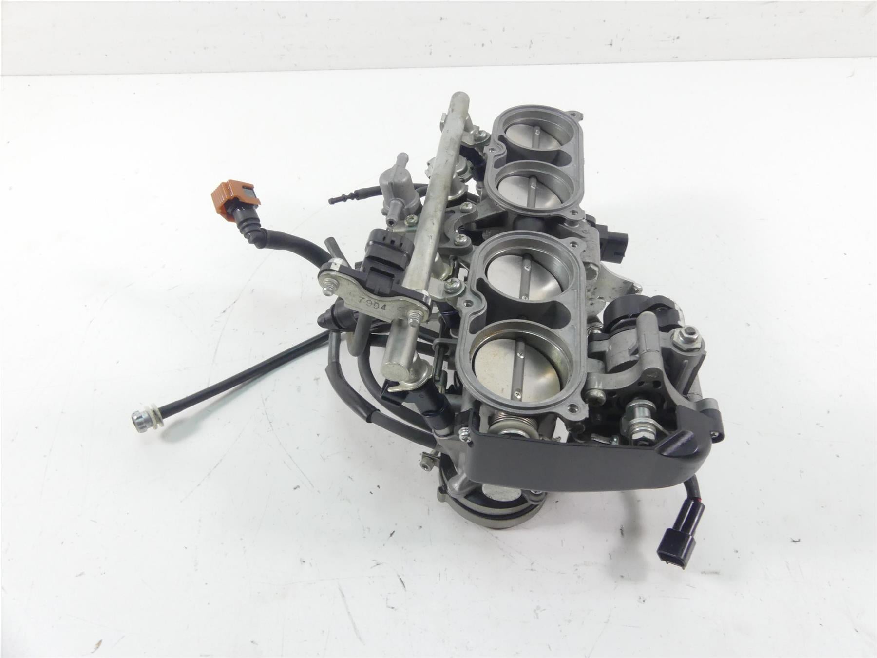 2008 Yamaha FZ1 Fazer Mikuni Throttle Body Bodies & Wiring 2D1-13750-20-00 {{ shop.shopifyCountryName }} - Mototech271