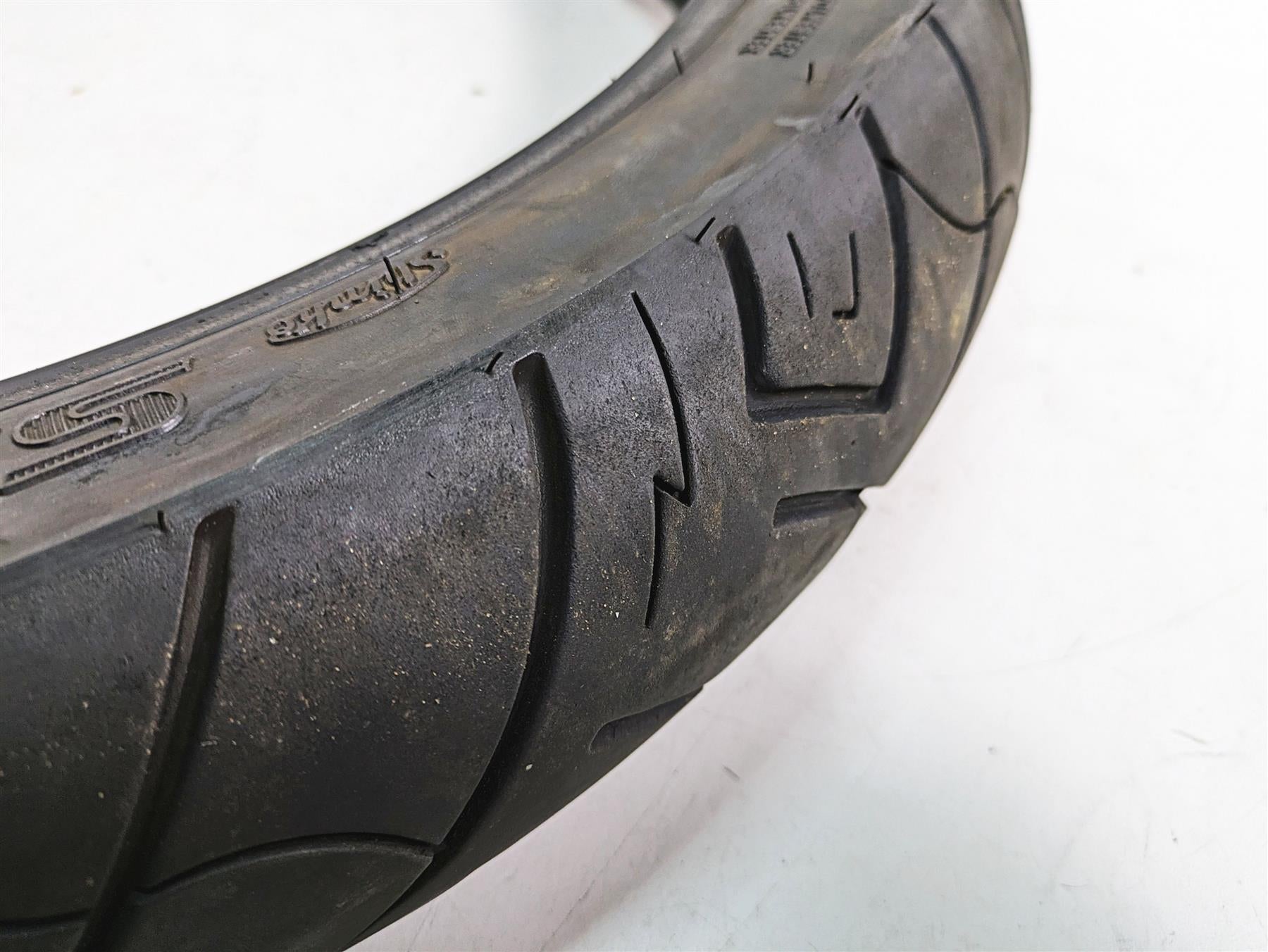 Used Motorcycle Front Tire Shinko SR777 100/90-19 R-271763 {{ shop.shopifyCountryName }} - Mototech271