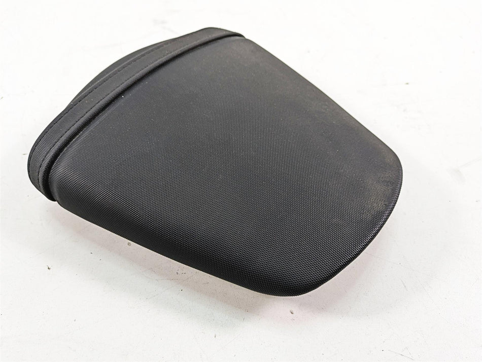 2022 Suzuki GSXR 750 Rear Passenger Seat Pillion 45300-14J11-P3H {{ shop.shopifyCountryName }} - Mototech271