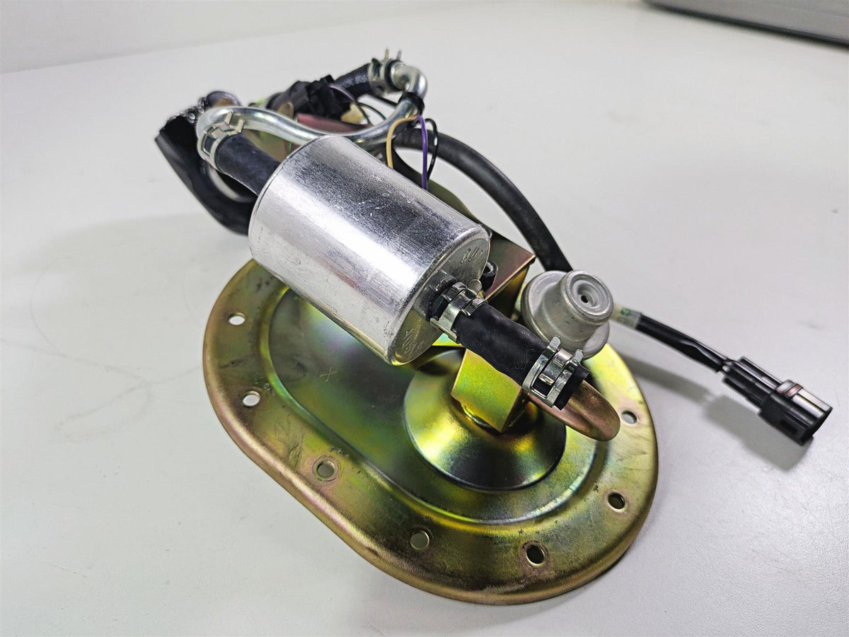 2013 Triumph Bonneville Fuel Gas Petrol Pump Set - Tested T2406003 {{ shop.shopifyCountryName }} - Mototech271