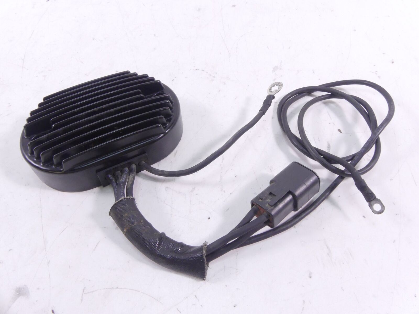 2002 Harley FLSTCI Softail Heritage Rectifier Voltage Regulator 8A 74540-01 {{ shop.shopifyCountryName }} - Mototech271