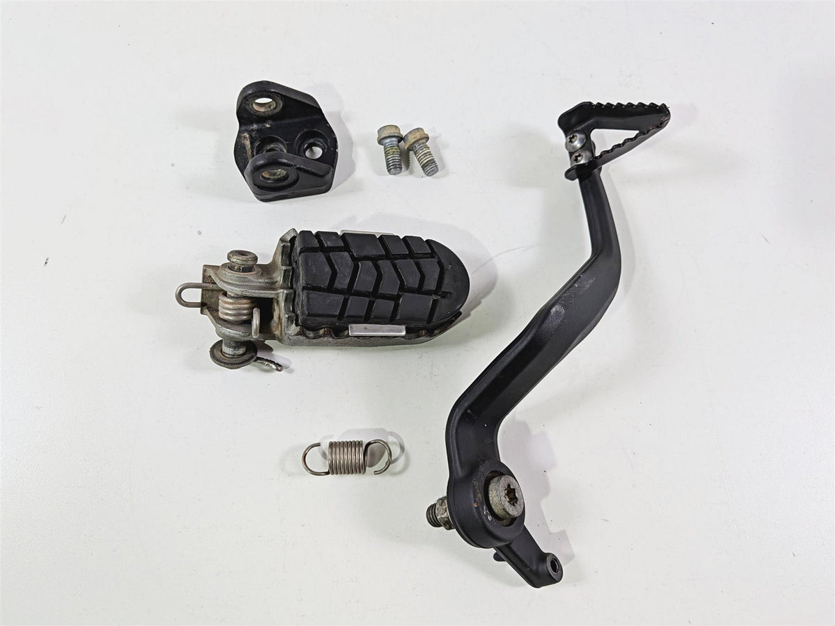 2016 KTM 1290 Super Adventure Right Front Foot Peg & Brake Pedal 6031305004433S {{ shop.shopifyCountryName }} - Mototech271