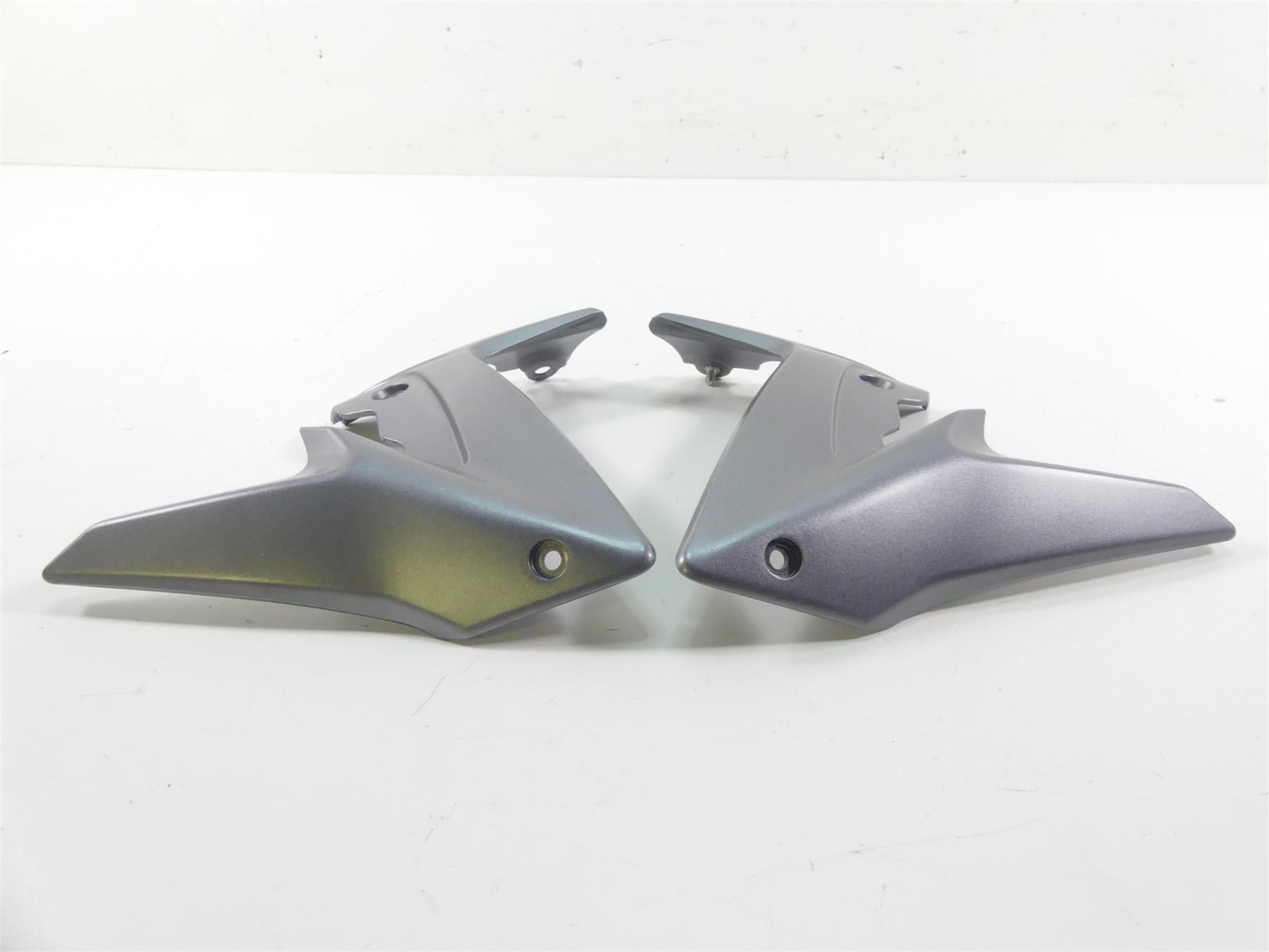 2018 Mv Agusta Brutale 800 RR Between Leg Tank Fairing Cover Set 80B0C3403 {{ shop.shopifyCountryName }} - Mototech271