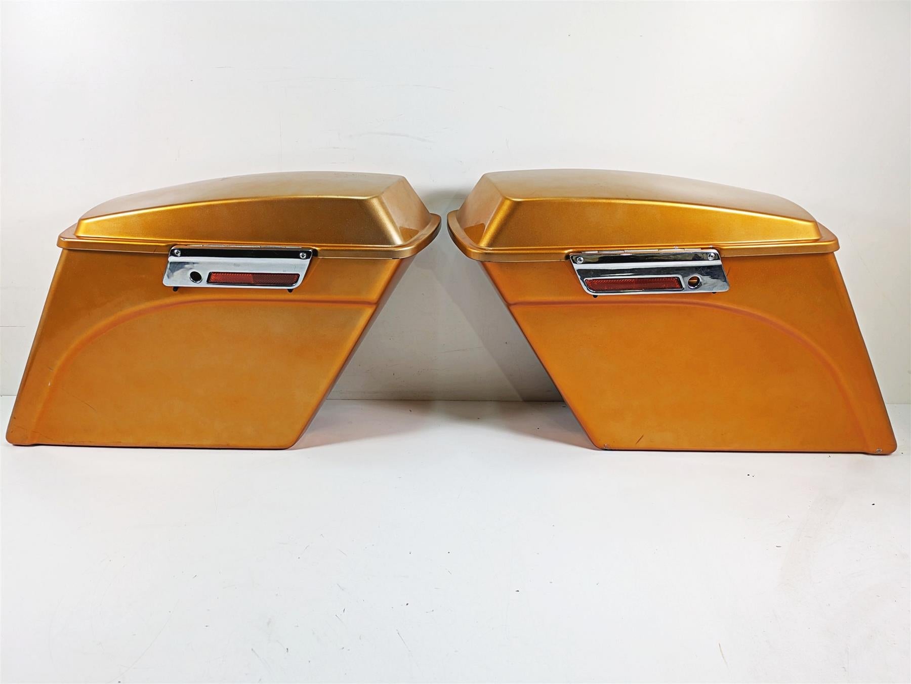 2011 Harley Touring FLTRU Road Glide 4" Extended Saddlebag Saddle Bag Set for 2 into 1 Exhaust System {{ shop.shopifyCountryName }} - Mototech271