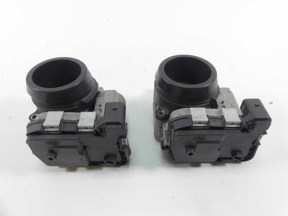 2014 Ducati Hypermotard 821 SP Throttle Bodies Body Fuel Injection Set 28240901A {{ shop.shopifyCountryName }} - Mototech271