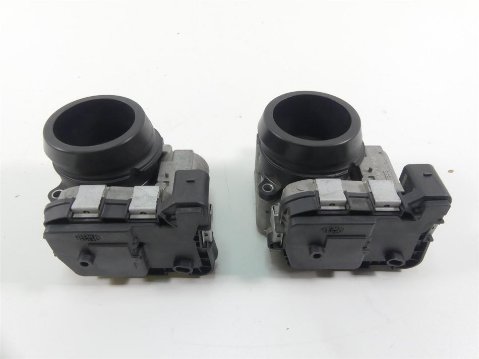 2014 Ducati Hypermotard 821 SP Throttle Bodies Body Fuel Injection Set 28240901A {{ shop.shopifyCountryName }} - Mototech271