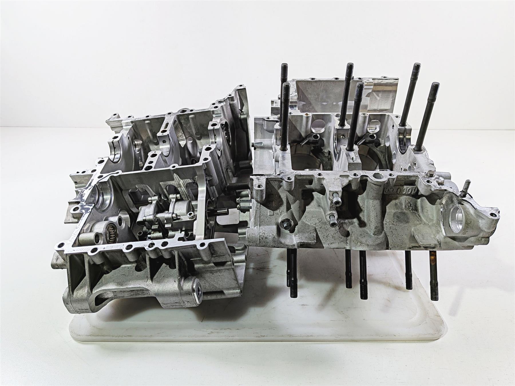 2014 Aprilia RSV4 RR Factory Engine Crankcase Crank Case Jug Set 2A000674 {{ shop.shopifyCountryName }} - Mototech271