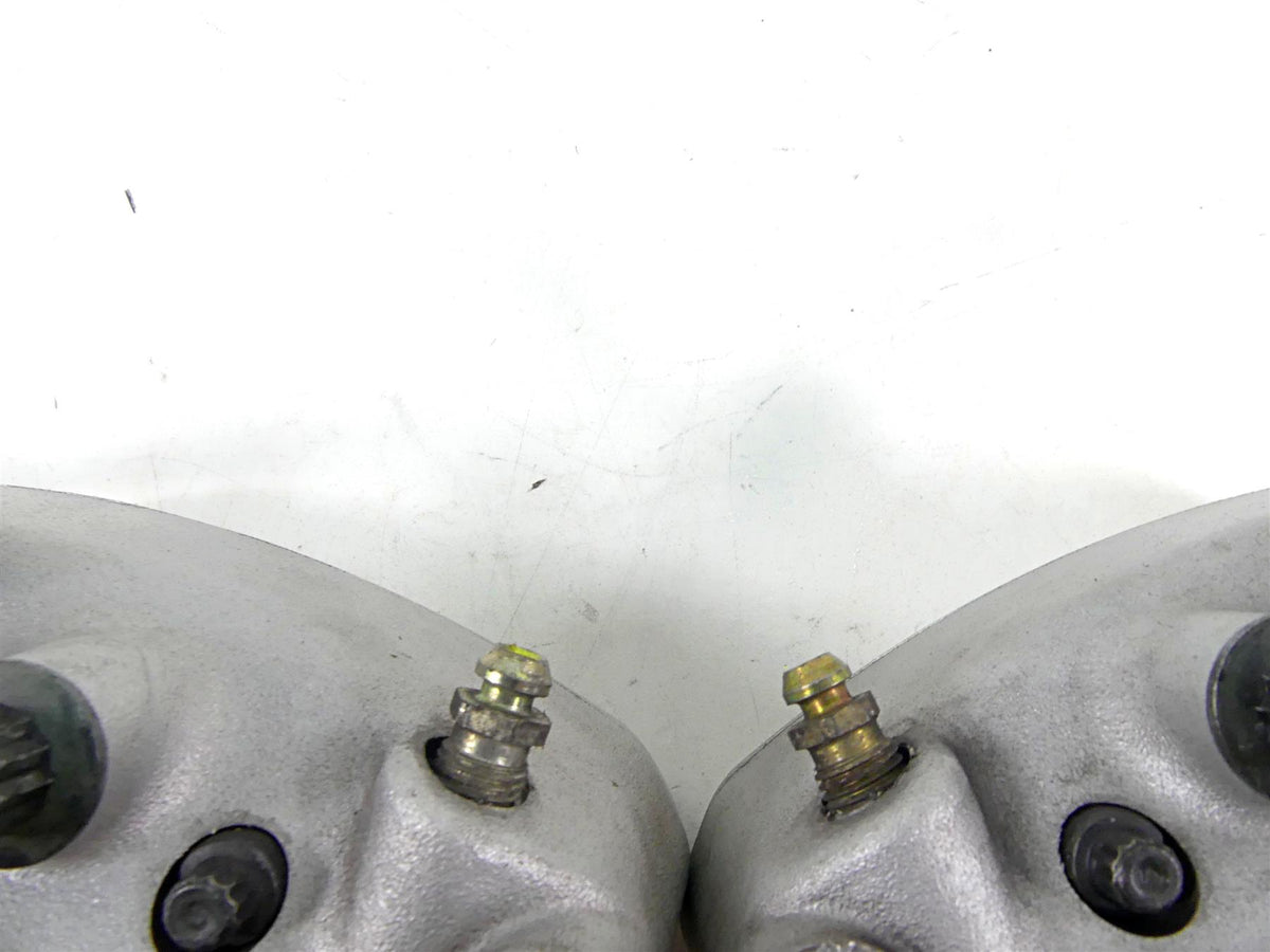 2005 Harley VRSCSE CVO V-Rod Front Brake Caliper Set 44381-99C 44382-99C {{ shop.shopifyCountryName }} - Mototech271