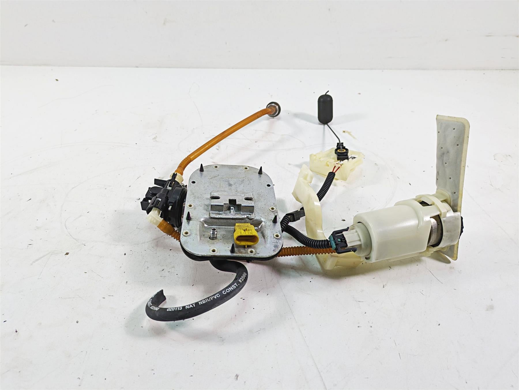 2013 Harley Softail FLSTC Heritage Classic Fuel Gas Pump & Sender 75284-08A {{ shop.shopifyCountryName }} - Mototech271