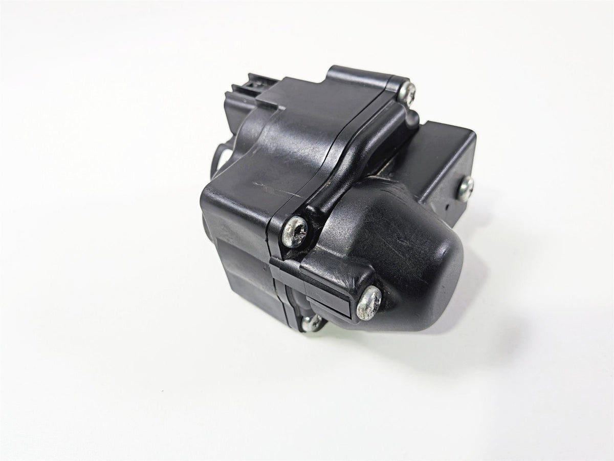 2023 Yamaha MT10 MTN1000 Exhaust Valve Servo Motor B5Y-85820-01-00 {{ shop.shopifyCountryName }} - Mototech271