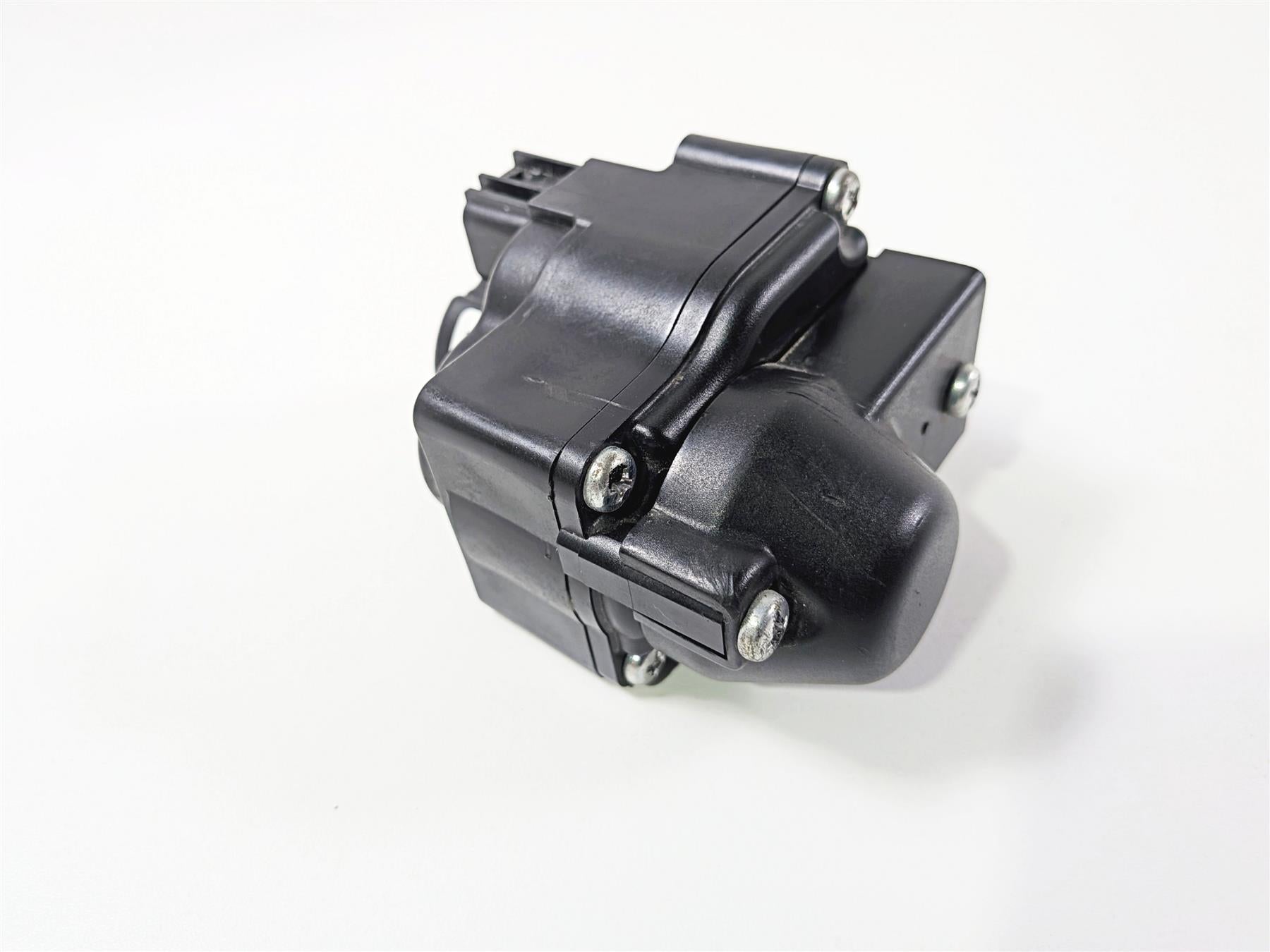 2023 Yamaha MT10 MTN1000 Exhaust Valve Servo Motor B5Y-85820-01-00 {{ shop.shopifyCountryName }} - Mototech271