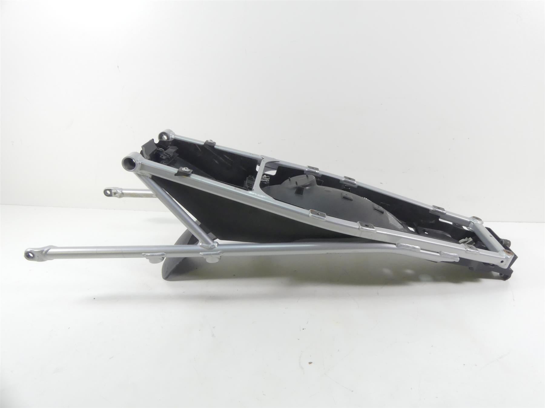 2014 BMW R1200GS K50 Rear Subframe Sub Frame + Inner Fender 46618532316 {{ shop.shopifyCountryName }} - Mototech271