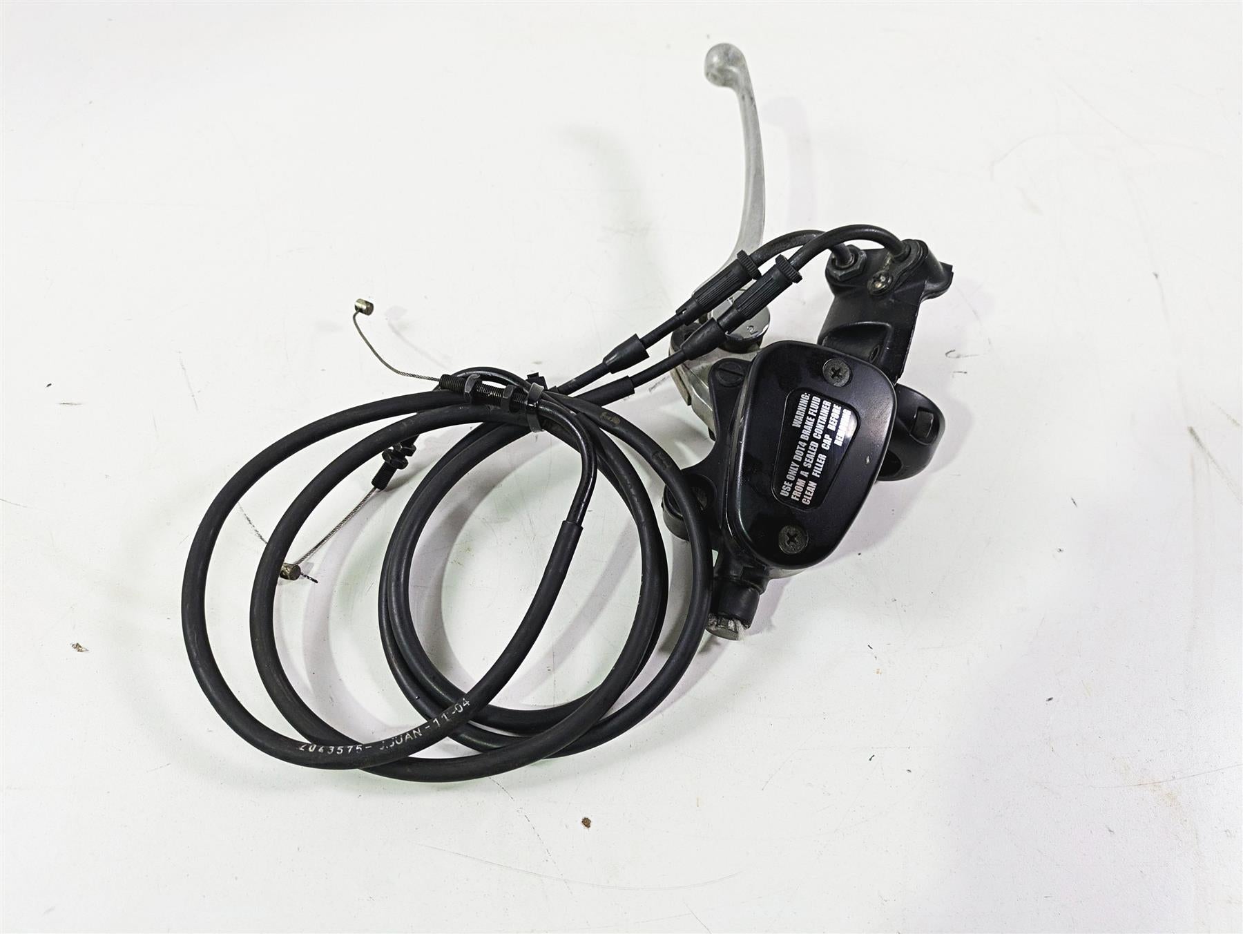 2006 Triumph Rocket 3 Front Brake Master Cylinder & Lever 5/8 T2028025 {{ shop.shopifyCountryName }} - Mototech271