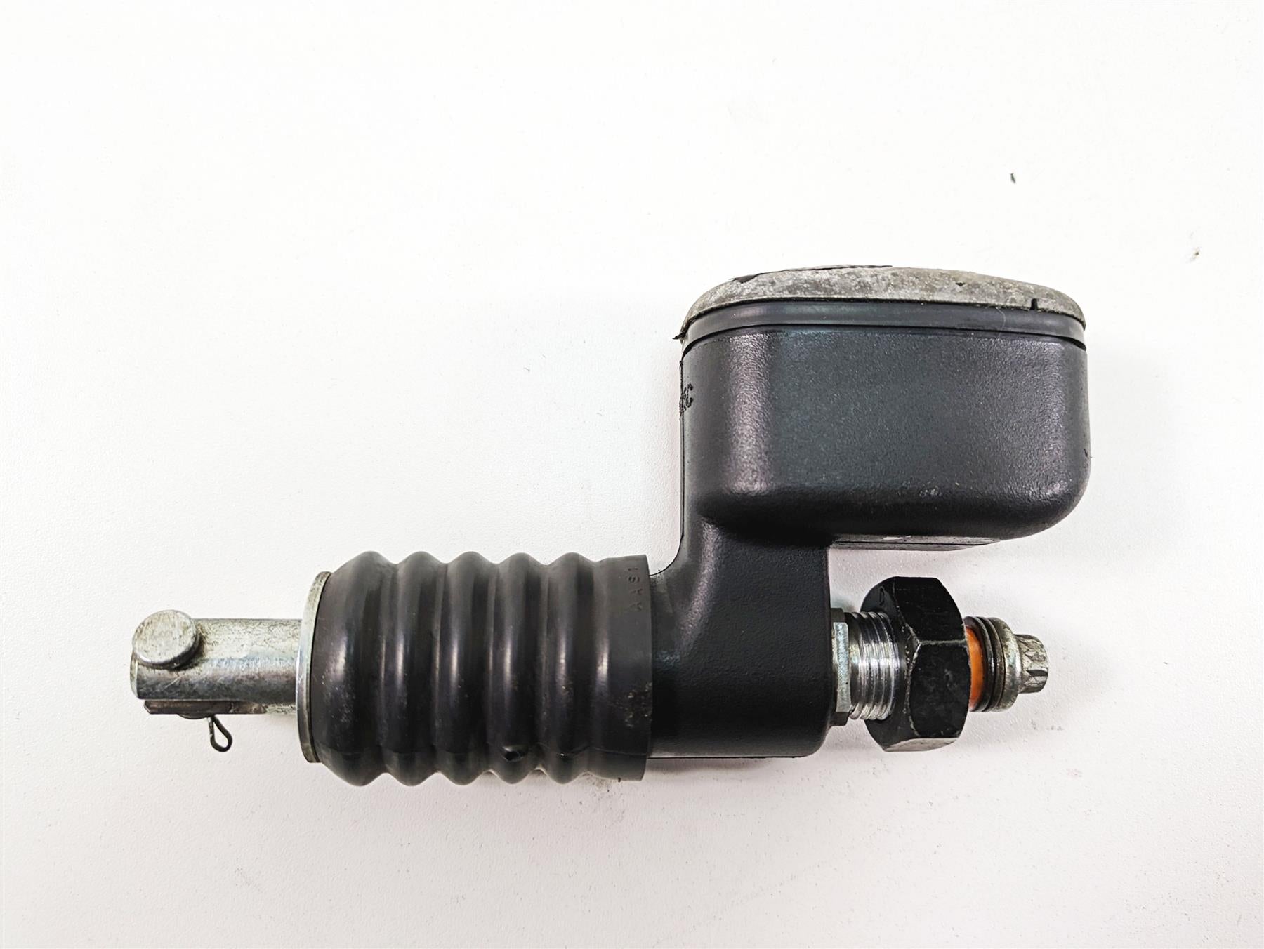 2006 Harley Touring FLHXI Street Glide Rear Brake Master Cylinder 41767-05E {{ shop.shopifyCountryName }} - Mototech271