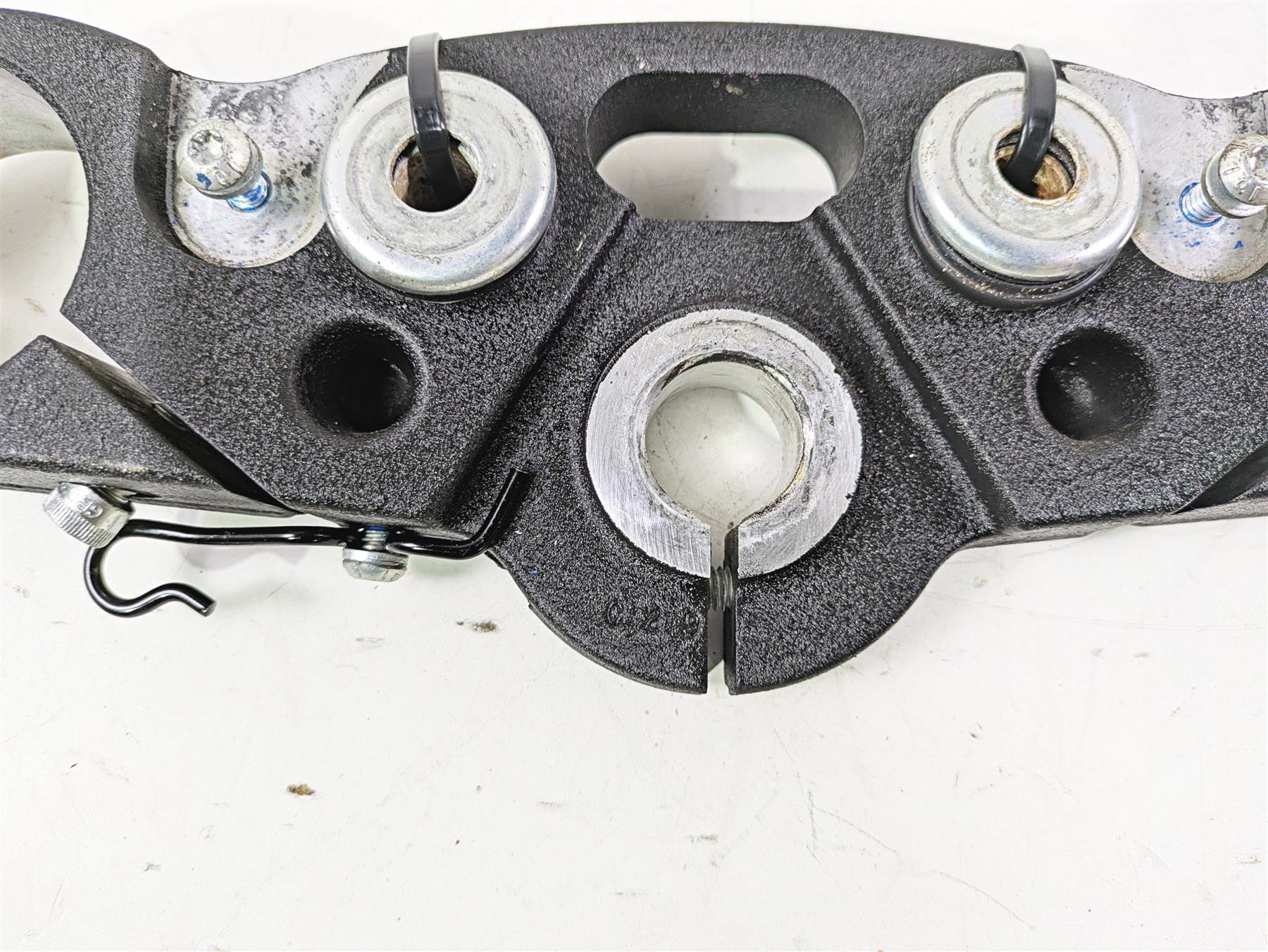 2022 Harley FXLRS Softail Low Rider Upper Triple Tree Steering Clamp 45900263 {{ shop.shopifyCountryName }} - Mototech271