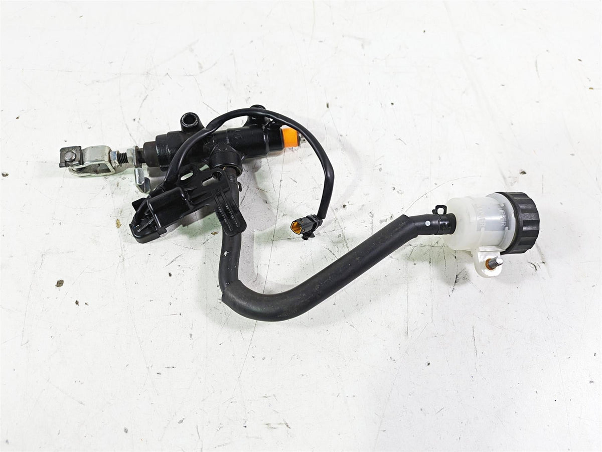 2020 Triumph Street Scrambler 900 Rear Brake Master Cylinder 14mm T2022560 {{ shop.shopifyCountryName }} - Mototech271