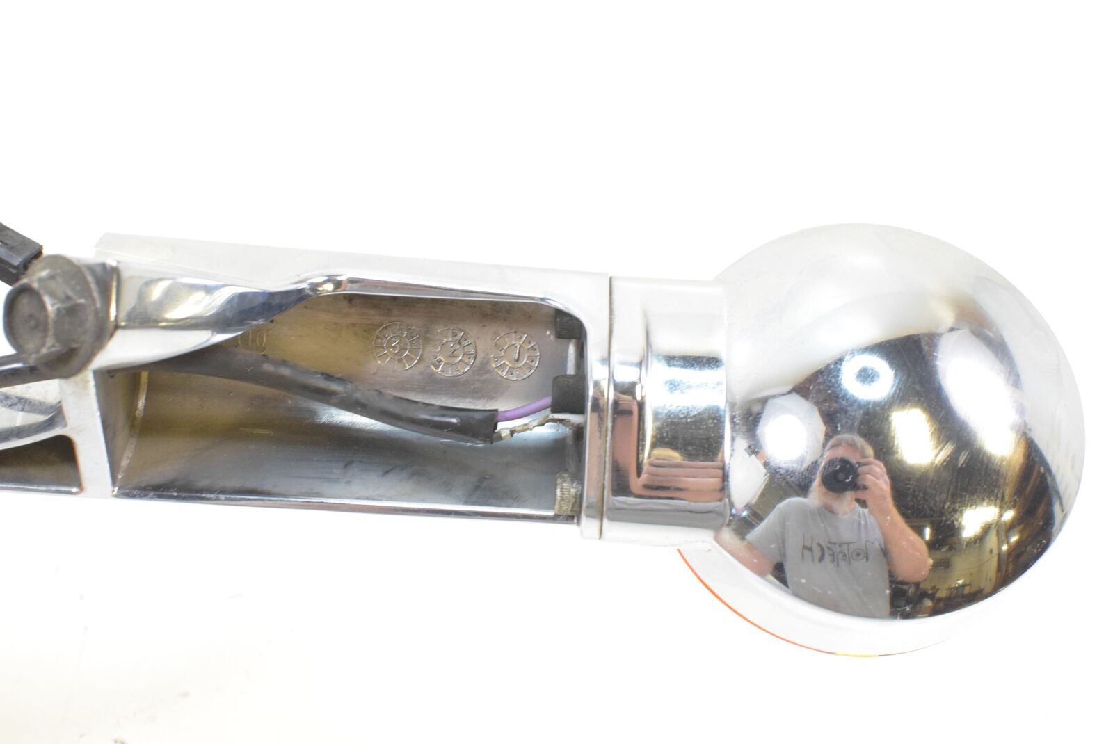 2013 Harley Touring FLHTCU Electra Glide Rear Turn Signal Blinker Bar 68510-74C {{ shop.shopifyCountryName }} - Mototech271