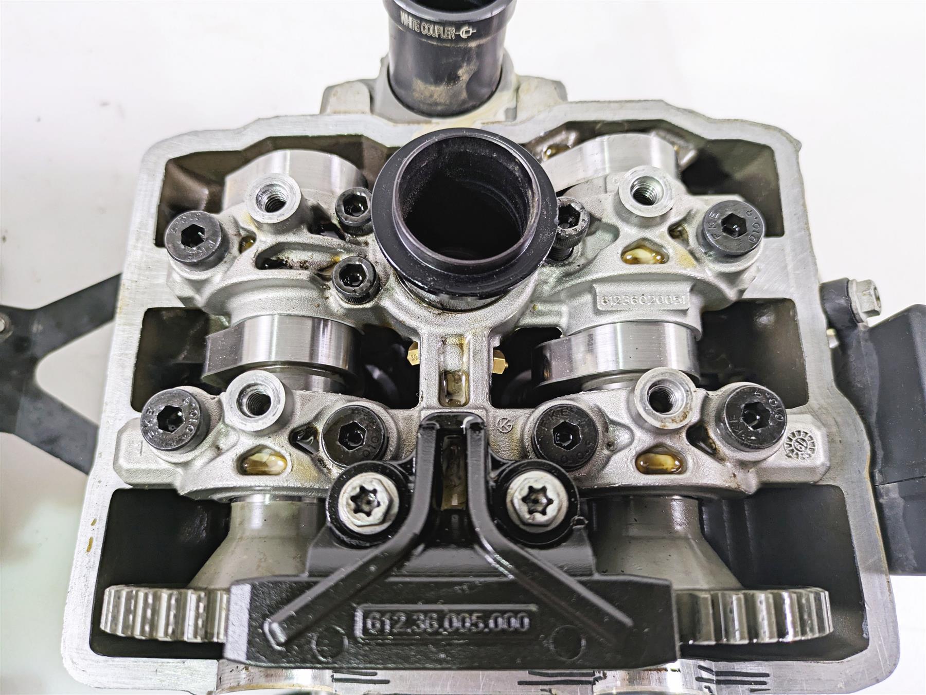 2020 KTM 1290 Super Adventure R Cylinderhead Cam Shaft Head Set 6073602014424 {{ shop.shopifyCountryName }} - Mototech271