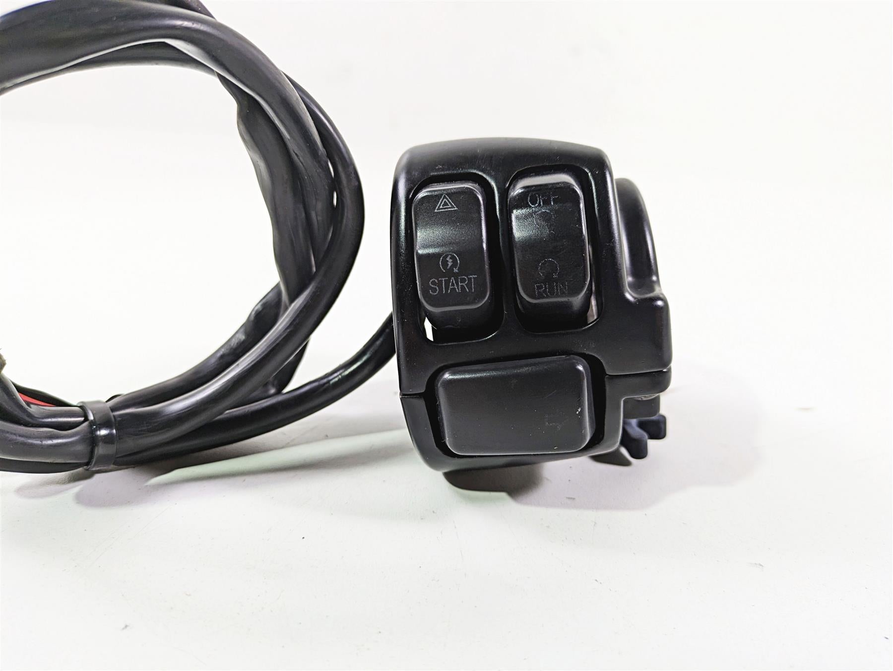 2014 Harley FLS Softail Slim Right Hand Start Stop Control Switch 72948-12 {{ shop.shopifyCountryName }} - Mototech271