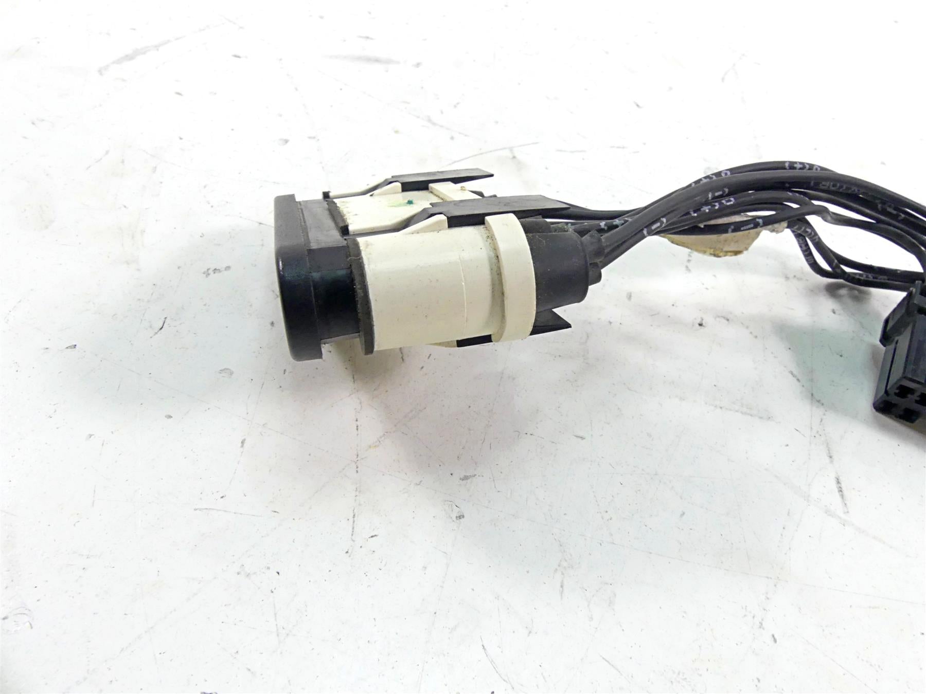 2006 Harley Touring FLHTCU SE E-Glide Instrument Indicator Lights 68789-96 {{ shop.shopifyCountryName }} - Mototech271