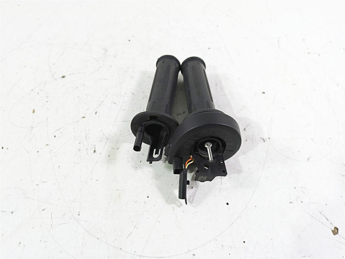 2017 BMW S1000R K47 Heated Hand E-Throttle Cruise Control Grip Set 61318534424 {{ shop.shopifyCountryName }} - Mototech271