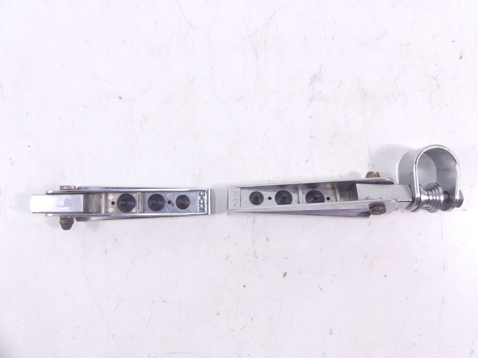 2002 Harley FLSTCI Softail Heritage Front Highway Foot Peg Set - Read 49144-86 {{ shop.shopifyCountryName }} - Mototech271